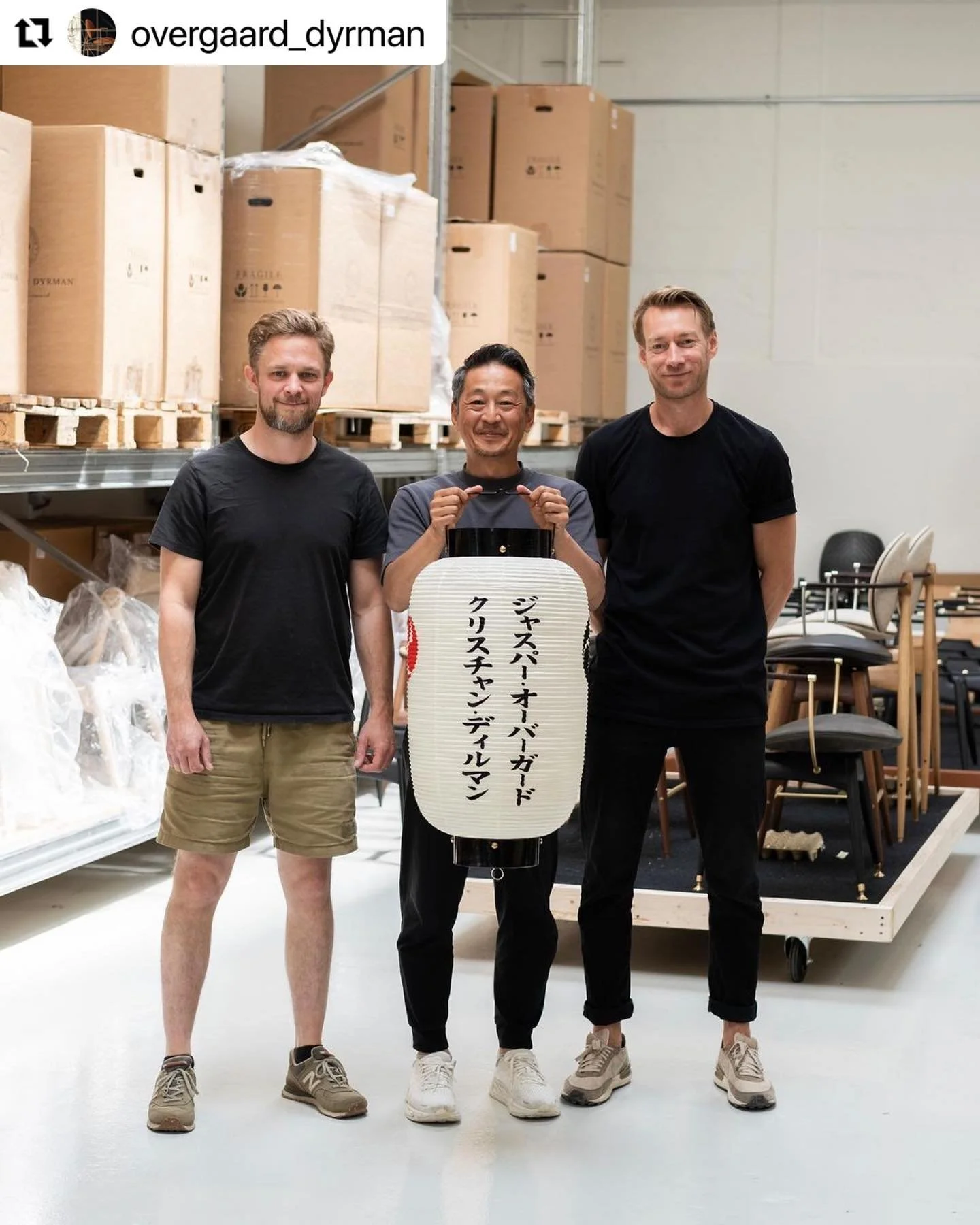 【3days of craftsmanship 】

コペンハーゲンで開催された3days of designの後、電車で5時間かけて、ユトランド半島の北部にあるオーバーガード &amp; ディルマンの工房に行って来ました。

以前はコペンハーゲンのあるシェラン島内陸にあるロスキレというところでしたが、コロナ禍により初めて彼らの工房に訪れることとなりました。

わざわざ行くからには、モノ作りをしている彼らに日本の伝統的な手仕事を伝えたいと思い、今回は提灯とタイム &amp; スタイルのお盆、手拭