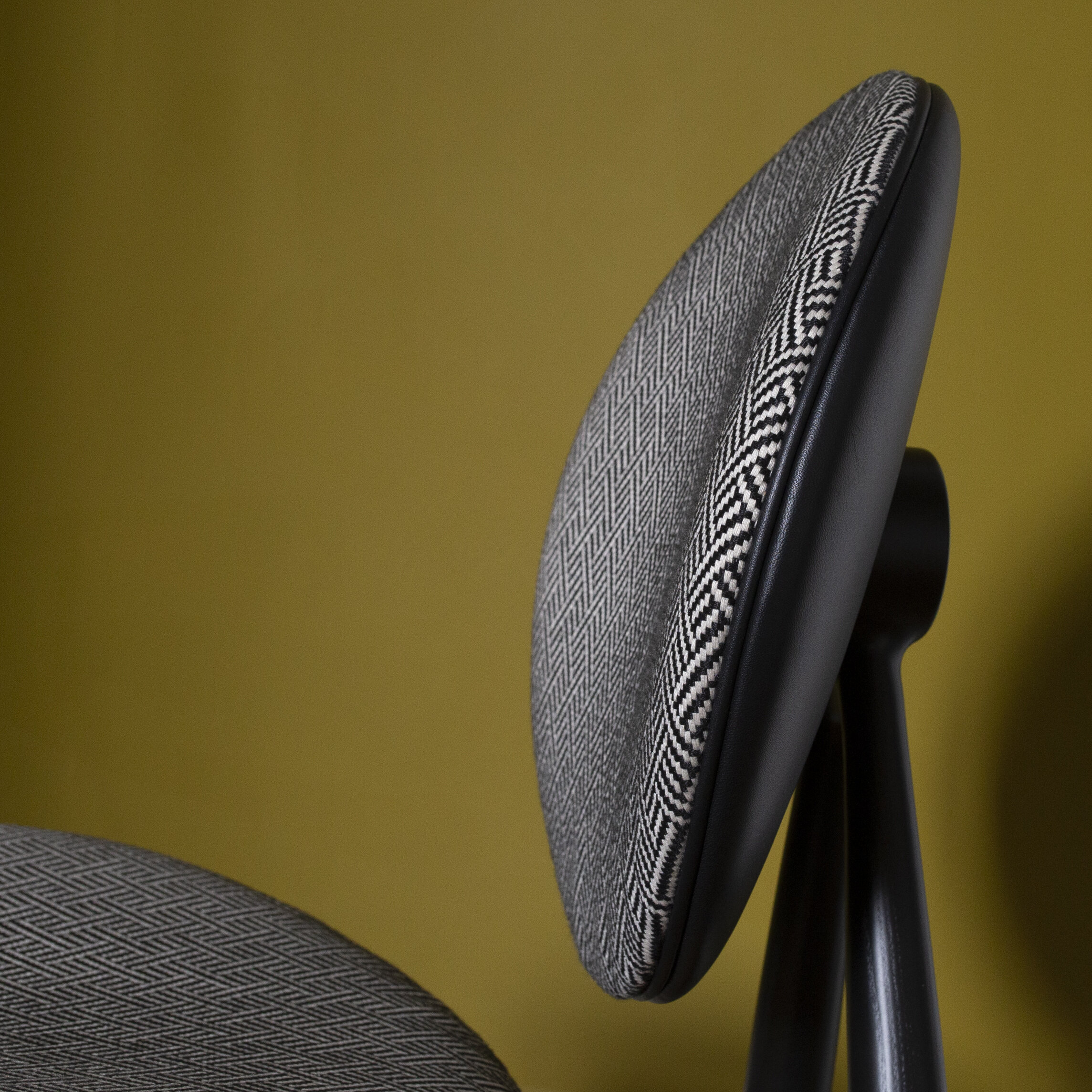 O&D Circle Dining Chair