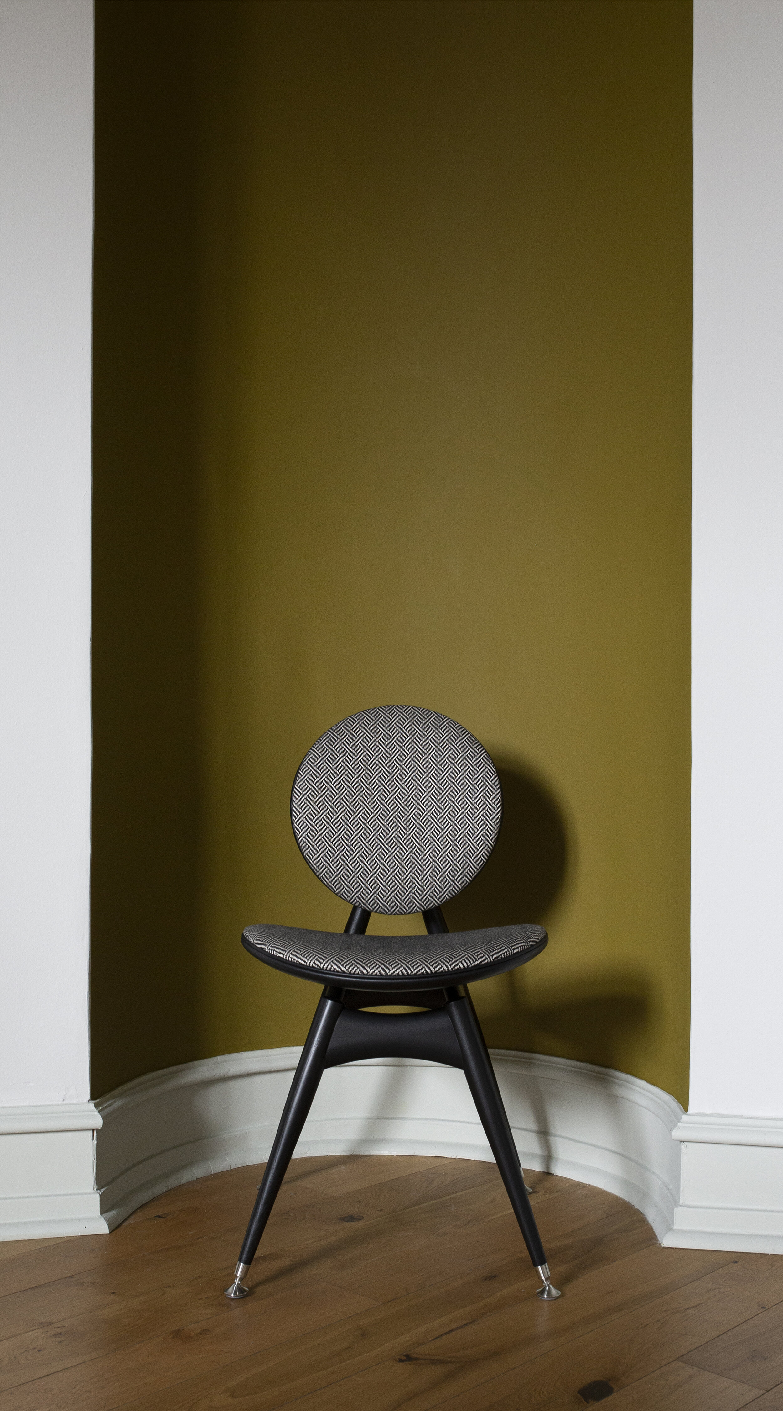 O&D Circle Dining Chair