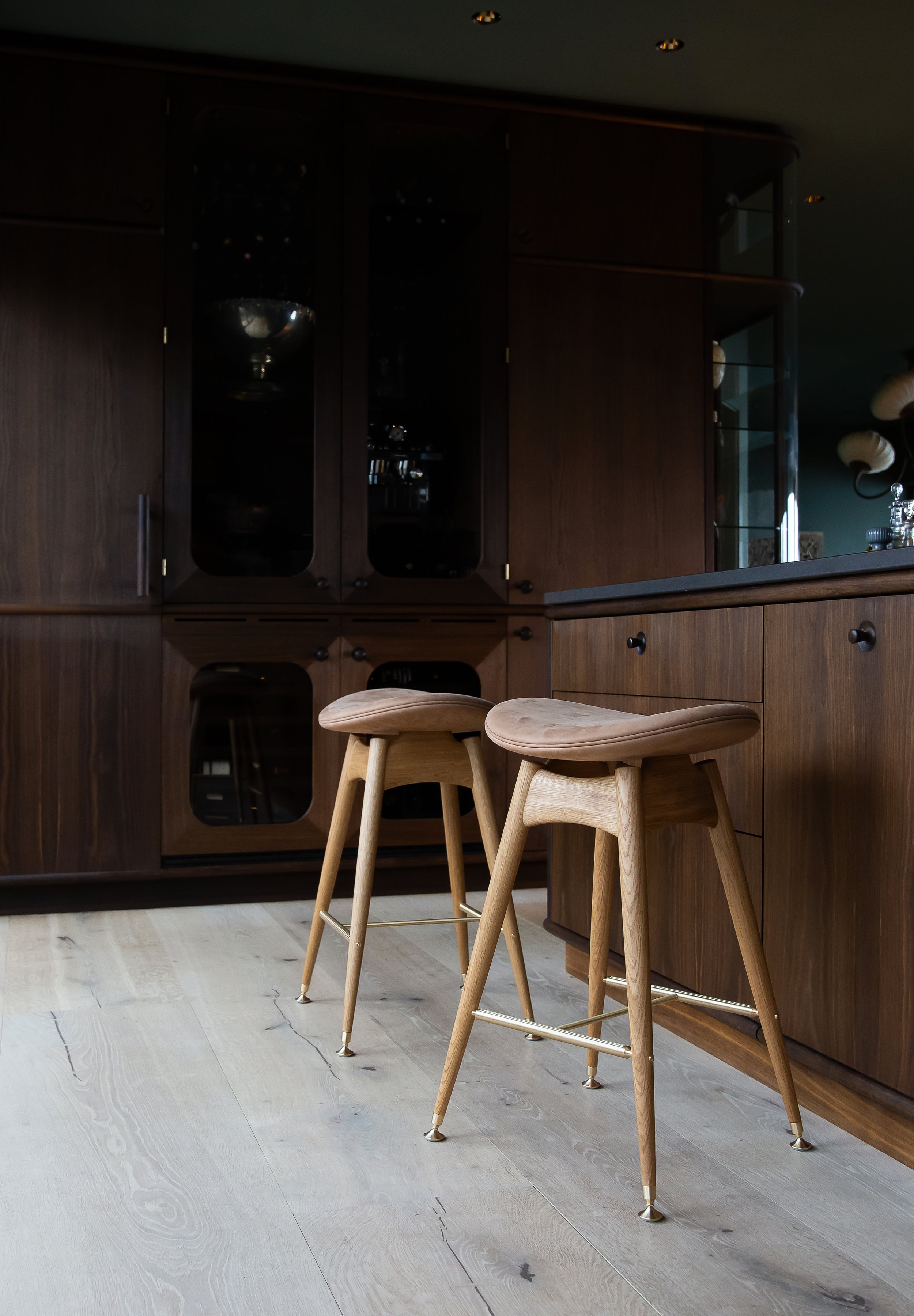 Overgaard-Dyrman-OD23-Circle-Bar-Stool-Oak-Sand-1a.jpg
