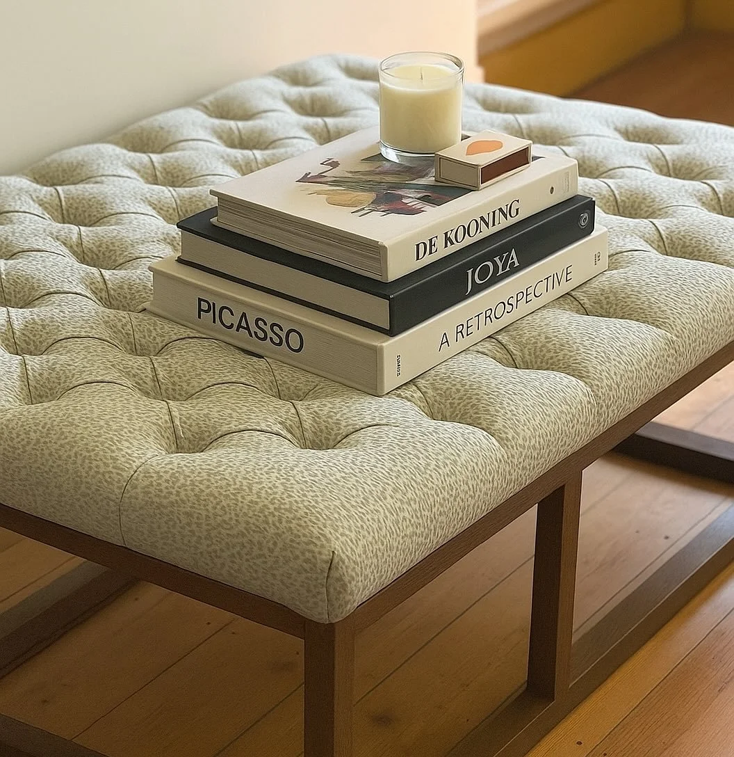 I recently worked on this detailed tufted coffee table for a client, the buttoning detail was such fun to create.
✂️Fabric: Thibaut: CITRA
🪡Made by: Me