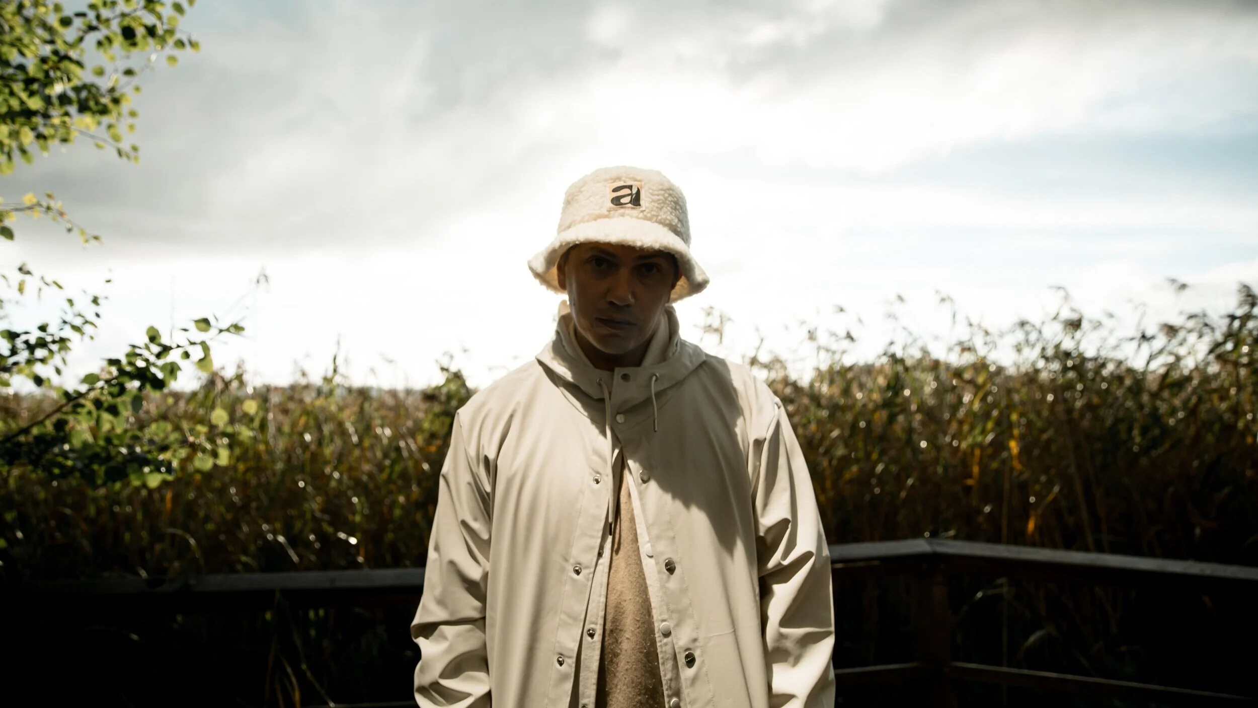 Nopsajalka - Sadepilvessä