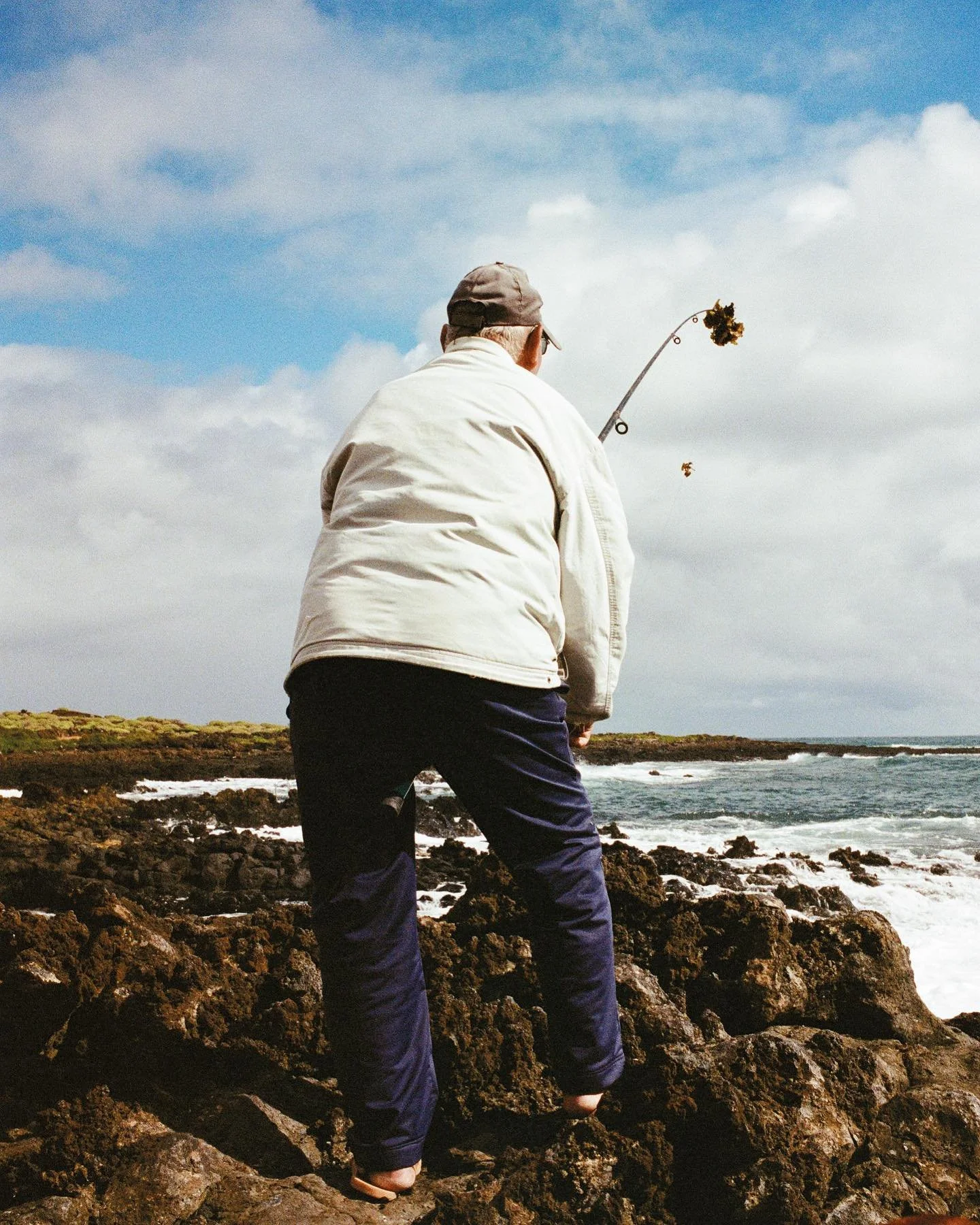 Pedro went fishing everyday if the ocean allowed it. He would spend the entire morning sitting in the same rock, fighting against the mighty waves that he cursed but loved. He didn&rsquo;t have a phone, or a book, or even a watch, but everyday at 1 o