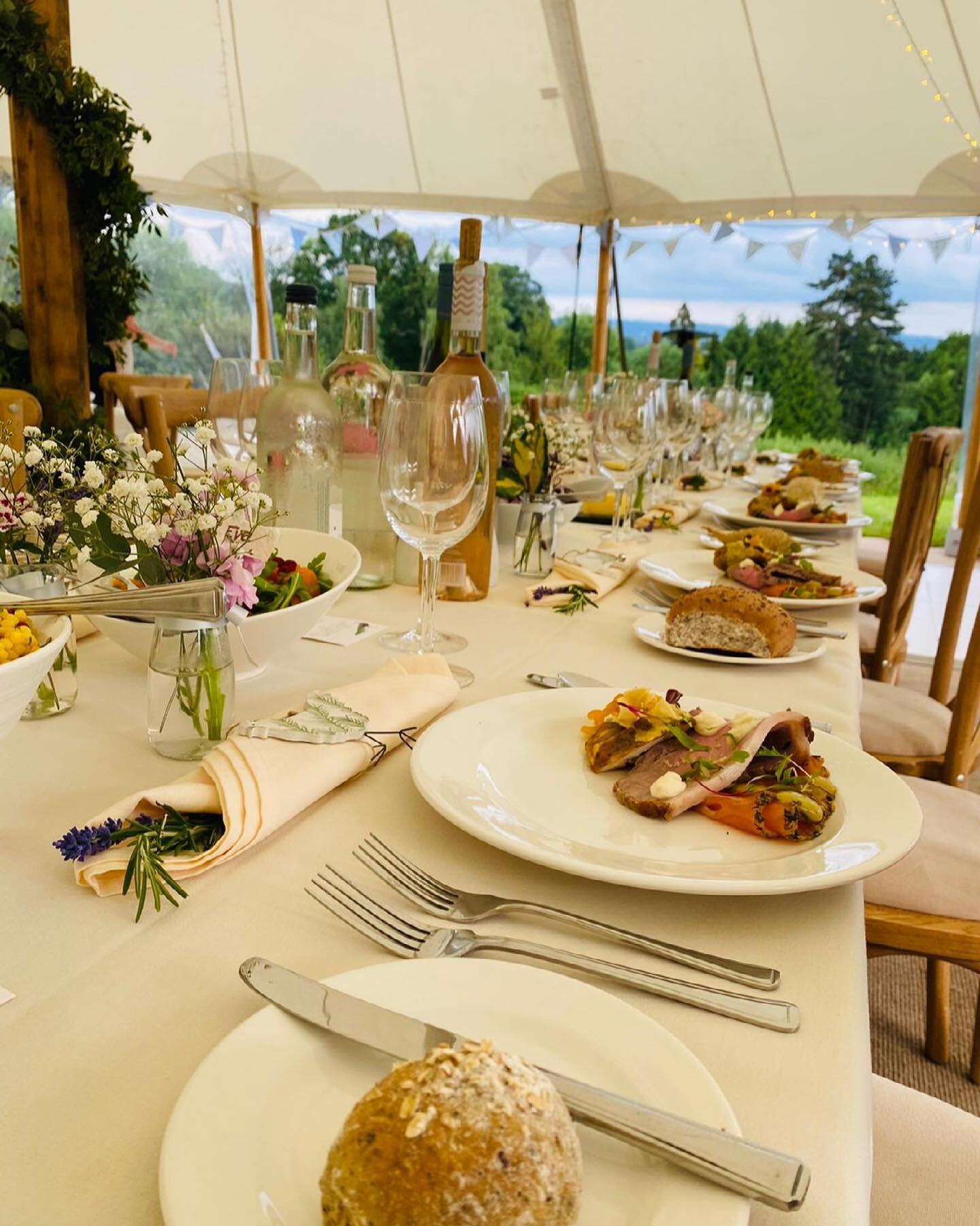 𝐹𝑒𝓁𝒾𝒸𝒾𝓉𝓎 &amp; 𝑅𝑜𝒷

A beautiful day for such a lovely couple .... Congratulations guys &amp; thank you for having us ! 

HOME CURED LOCH DUART SALMON
Cured for 24hrs in citrus, peppercorns &amp; fennel pollen &amp; served with Lemon caper 
