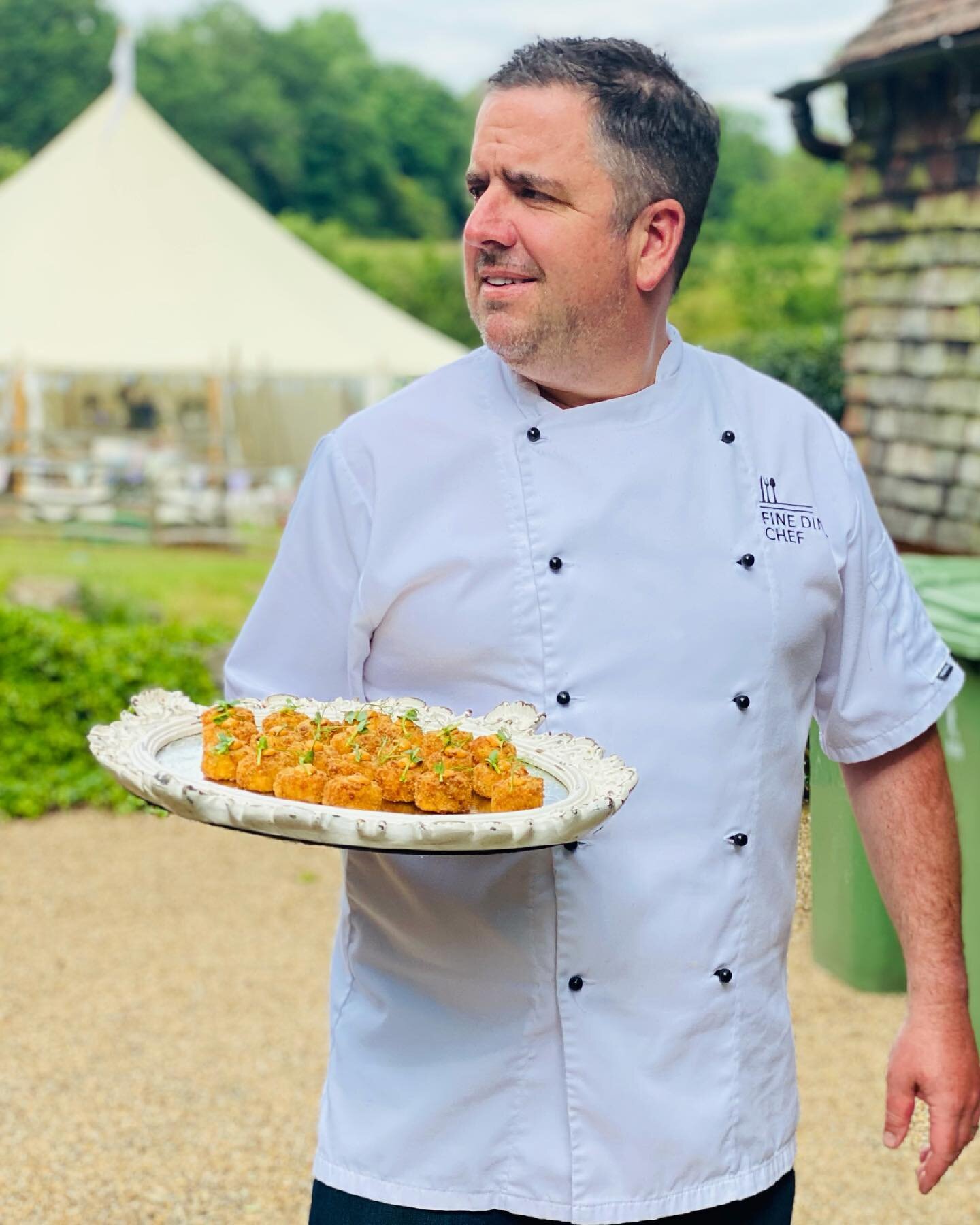 Our Chef Director Carl in action last week. 

New restrictions mean we cannot serve canap&eacute;s in our usual way but as ever the FDC team raised their game &amp; made sure the wedding went smoothly &amp; everyone had an amazing time. 

𝒯𝒽𝑒 𝓉𝑒