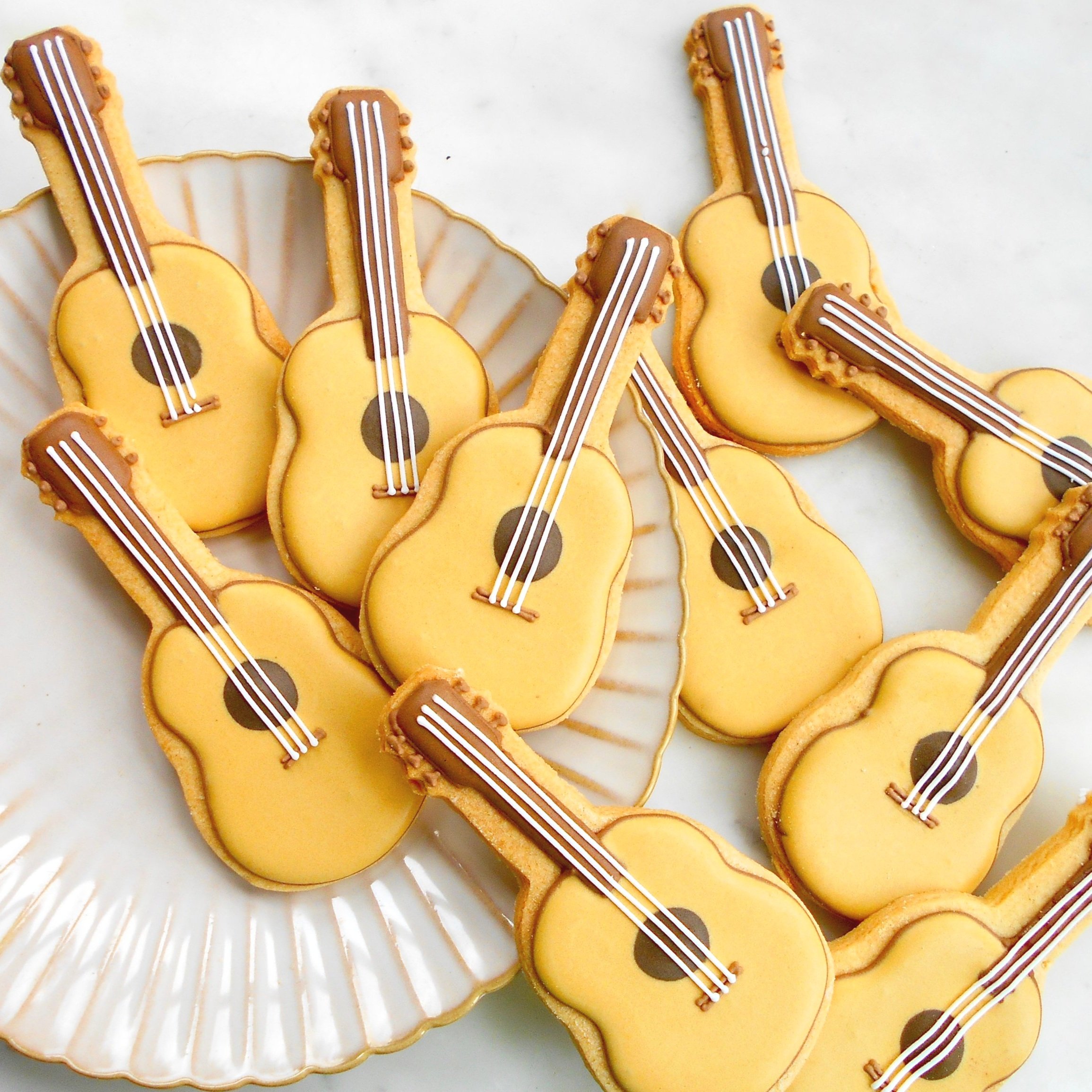 Guitar+Biscuits+by+TAKE+THE+BISCUIT+UK+%283%29.jpg