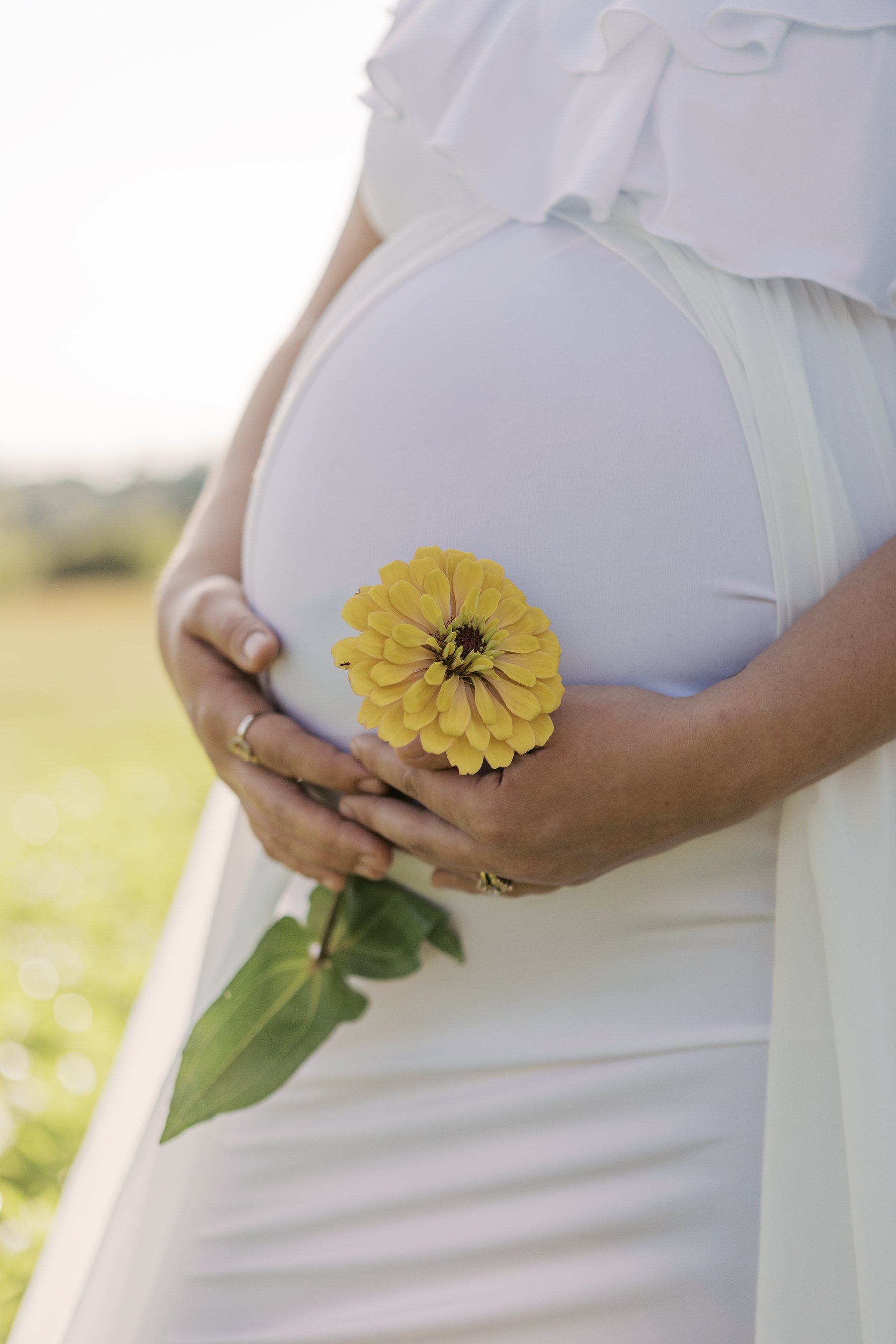 Anna_Maternity_flower.jpg
