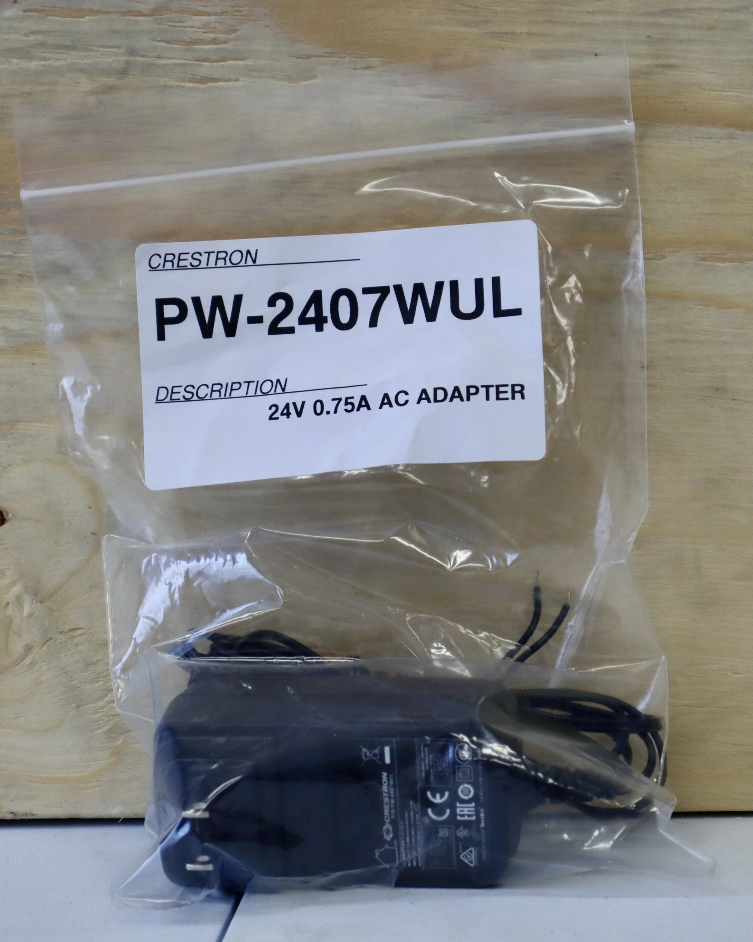 Crestron Universal Power Pack, Flying Lead (PN: PW-2407WUL)