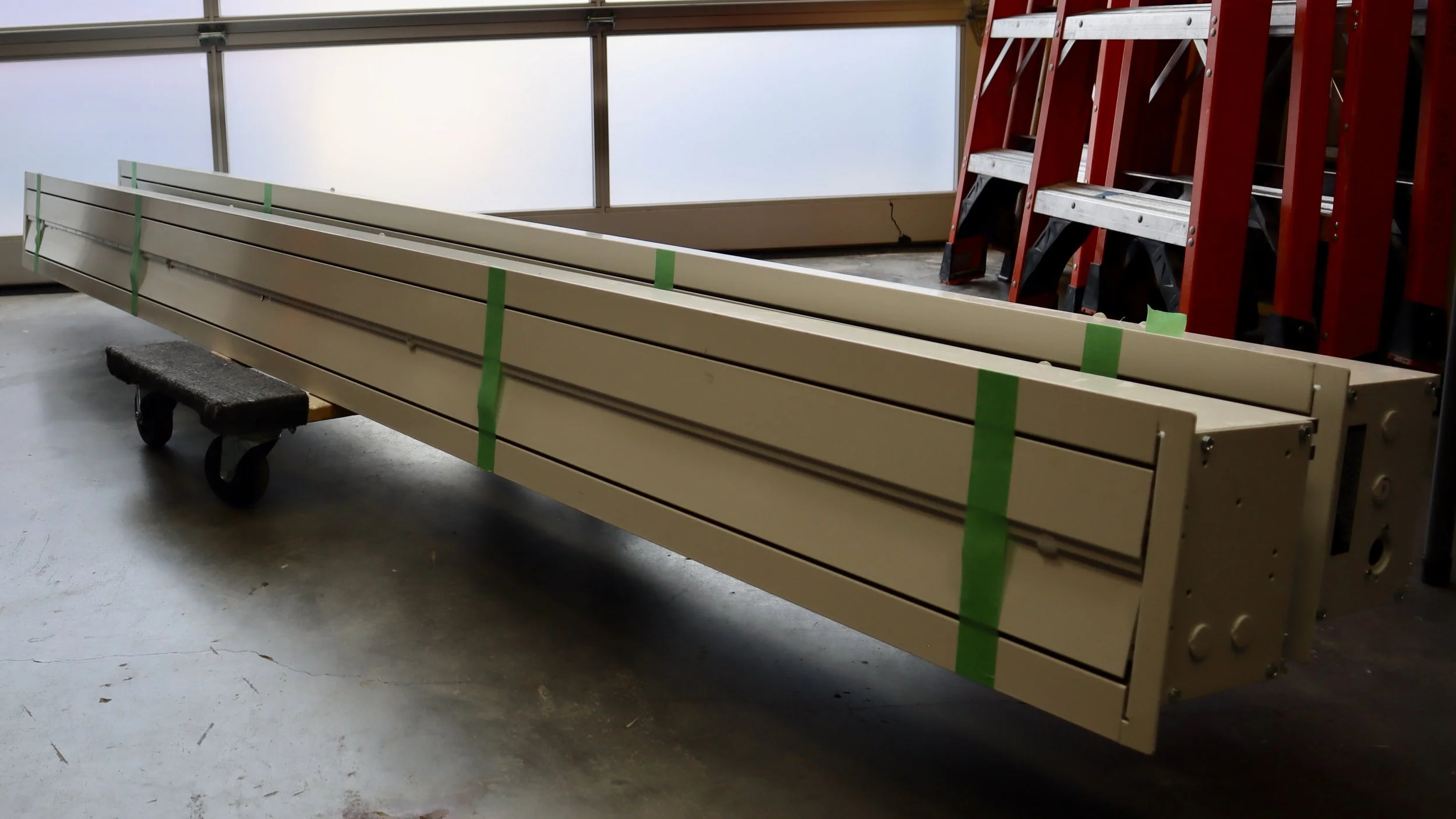 Da-Lite Tensioned Cosmopolitan DA-MAT Projection Screen (PN: 70198)