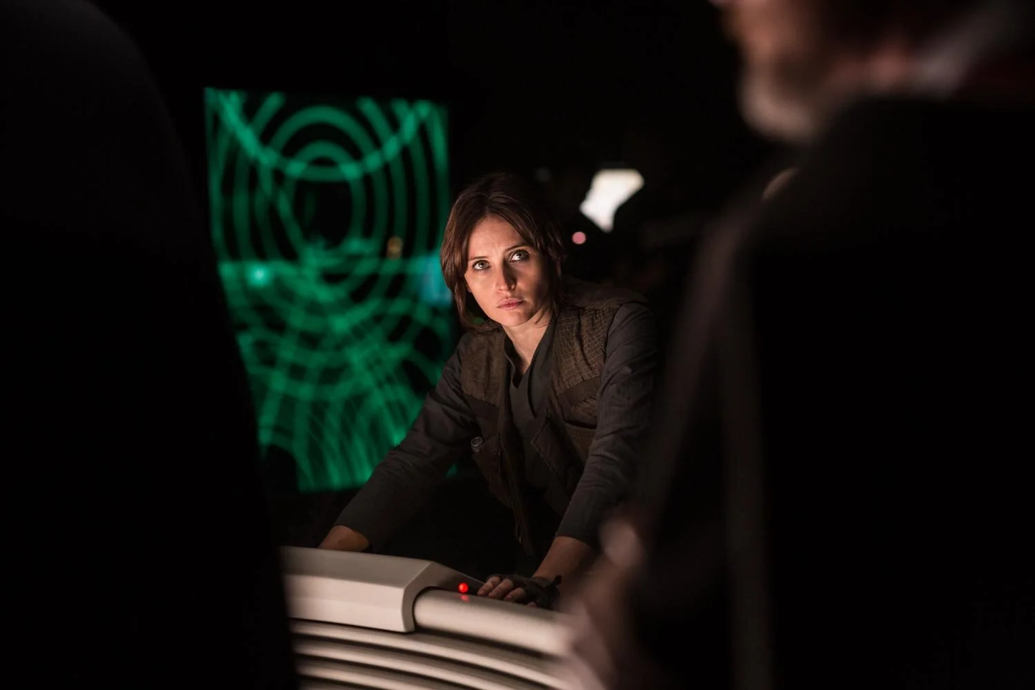 jonathan-olley-Rogue-one-star-wars-felicity-jones-jyn-erso-rebel-hero-death-star-british-actress_19.jpg