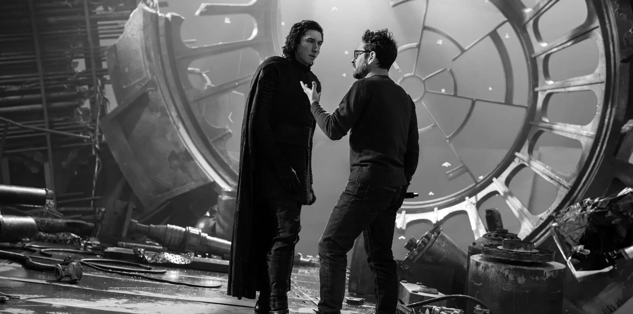 jonathan-olley-the-rise-of-skywalker-star-wars-jjabrams-jj-abrams-kylo-ren-adam-driver-actor-director-american-directing-on-set-bts-behind-the-scenes-studio.jpg