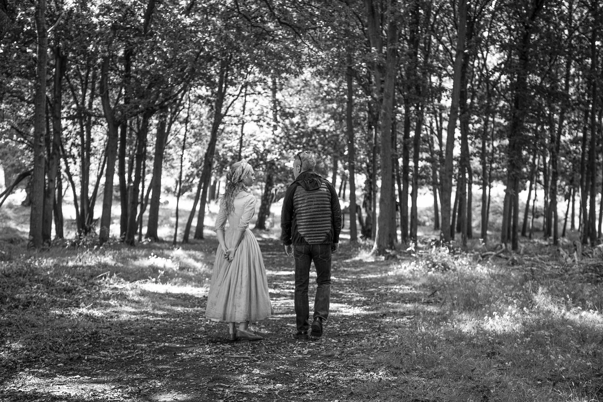 Lilly-james-cinderella-director-kenneth-branagh-unit-still-jonathan-olley-disney-movie-1.jpg