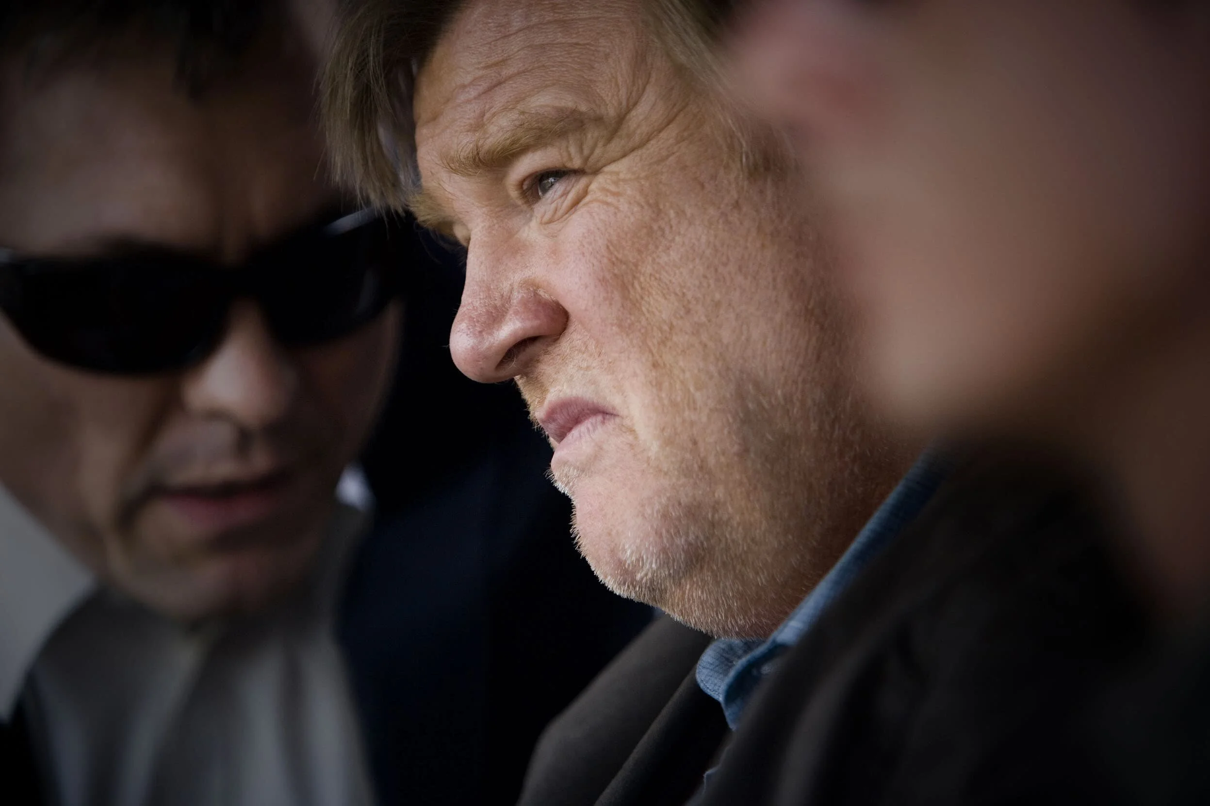 brendan-gleeson-irish-actor-green-zone-behind-the-scenes-laughter-on-set-paul-greengrass-director-jonathan-olley-unit-still-movie-photography.jpg