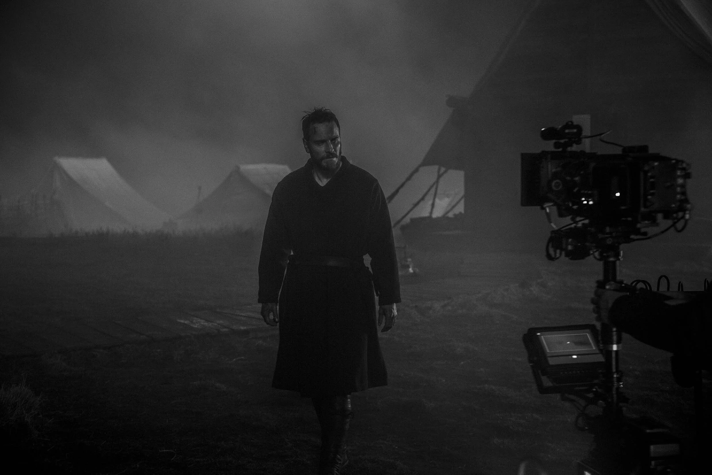 michael-fassbender-macbeth-stedi-cam-stedicam-behind-the-scenes-jonathan-olley-unit-film-movie-still-special-photographer-photography-justin-kurzel-director.jpg