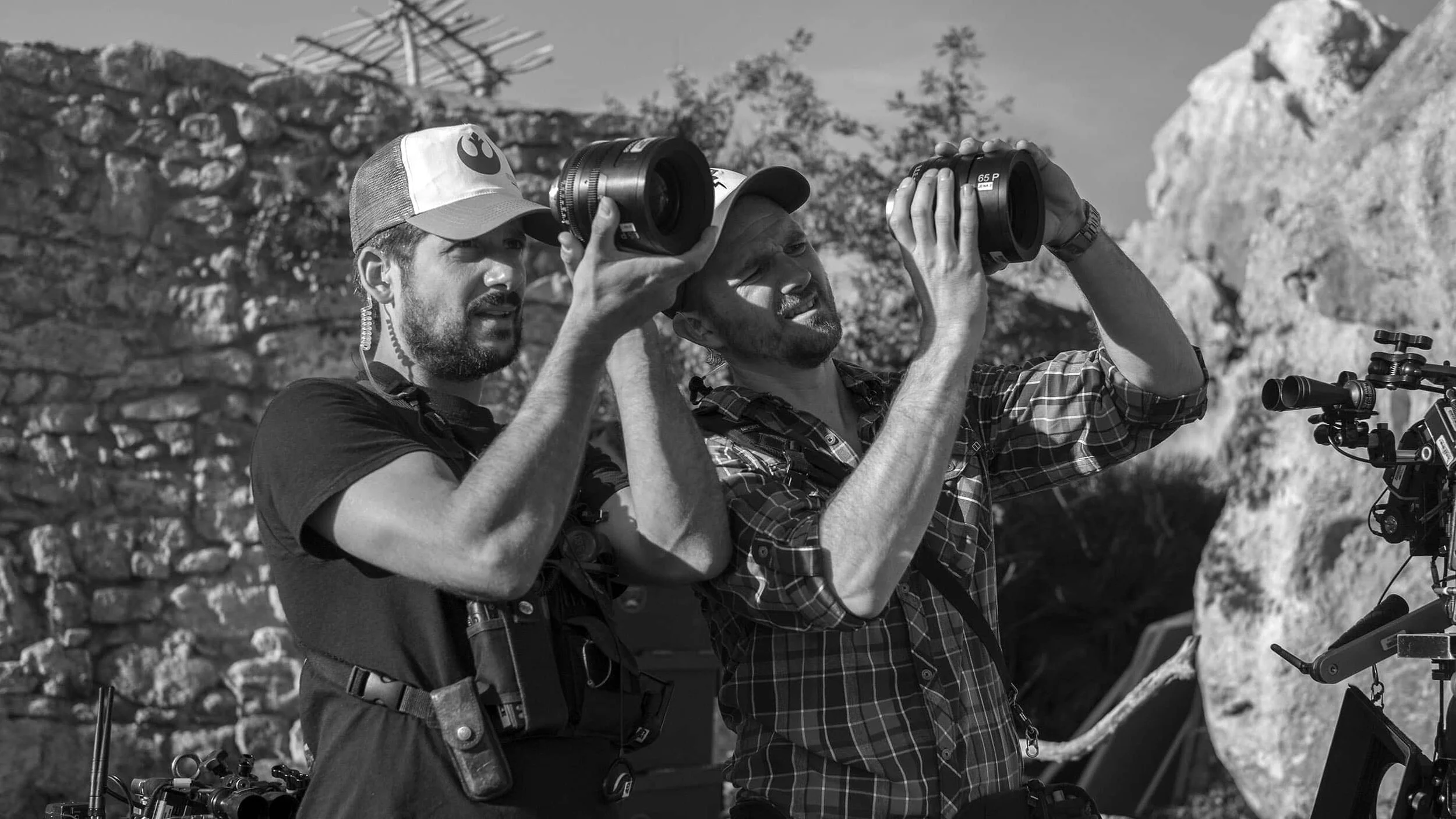 jake-marcuson-behind-the-scenes-crew-filming-movie-making-rooney-mara-mary-magdalene-joaquin-phoenix-jesus-jonathan-olley-unit-film-movie-still-special-photographer-photography-garth-davis-director12_b.jpg
