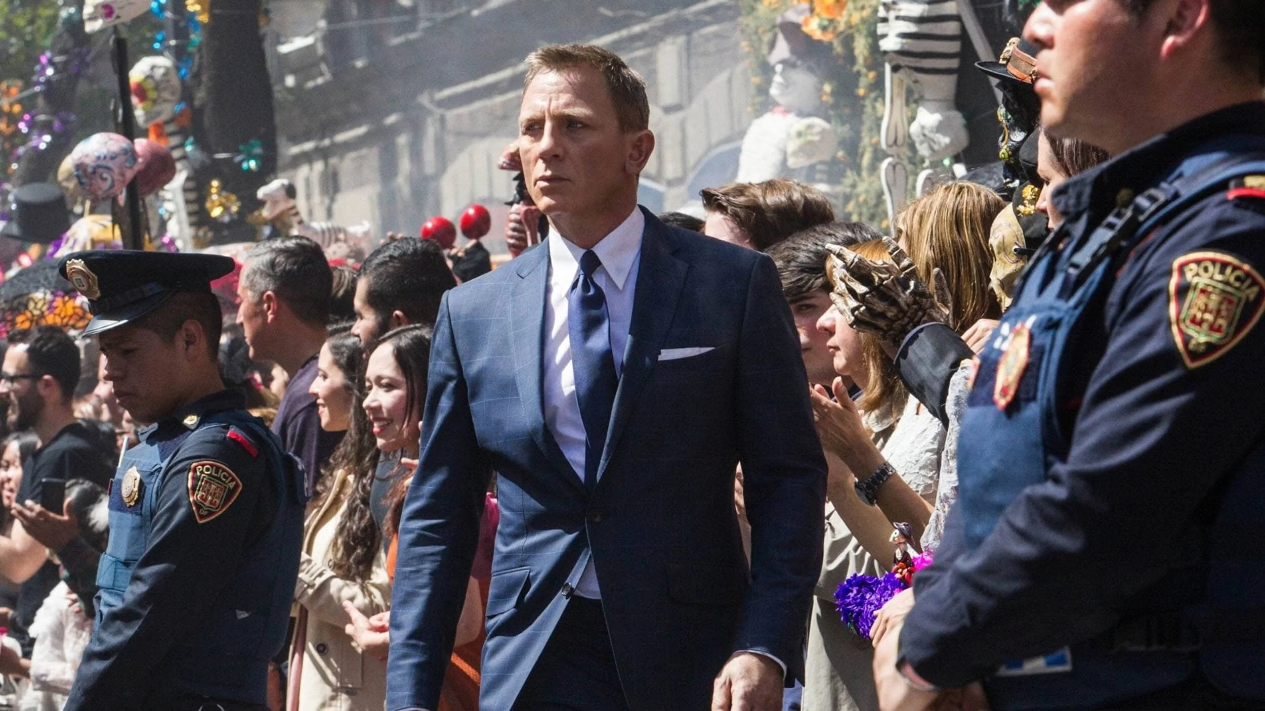 daniel-craig-james-bond-spectre-british-actor-jonathan-olley-unit-film-photography-sam-mendes-director-mexico.jpg