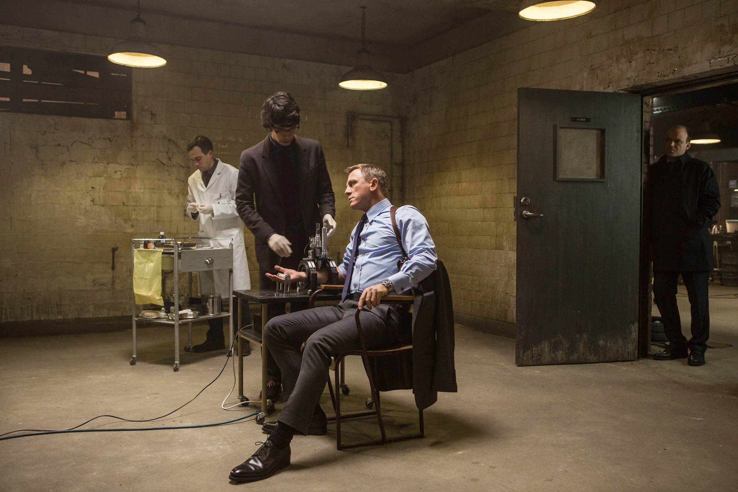 daniel-craig-james-bond-ben-wishaw-rory-kinnear-british-actor-jonathan-olley-unit-film-photography-sam-mendes-director-daniel-craig-smart-blood.jpg