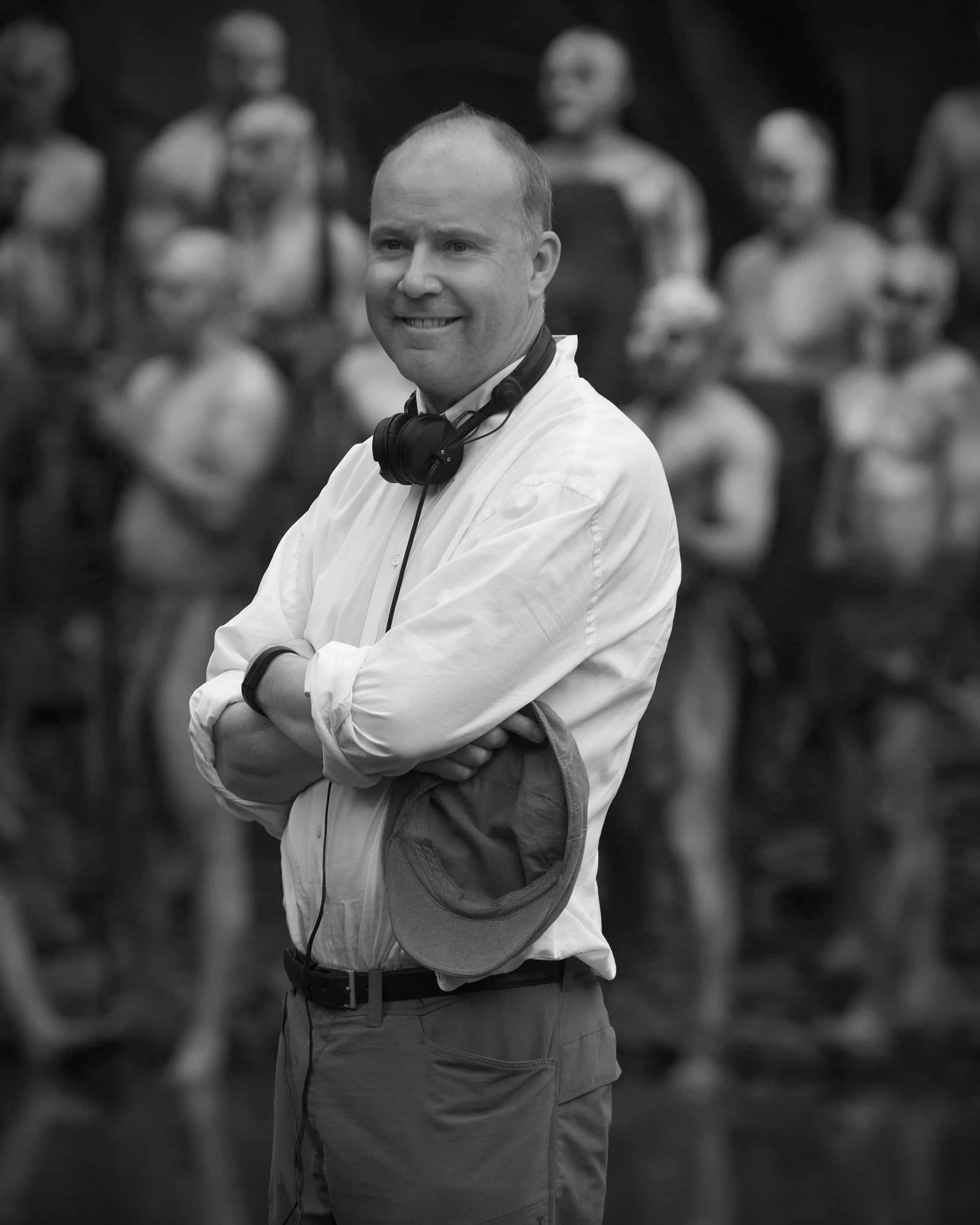 david-yates-director-the-legend-of-tarzan-on-set-behind-the-scenes-jonathan-olley-unit-film-still-photography-leavesden-warner-bros.jpg
