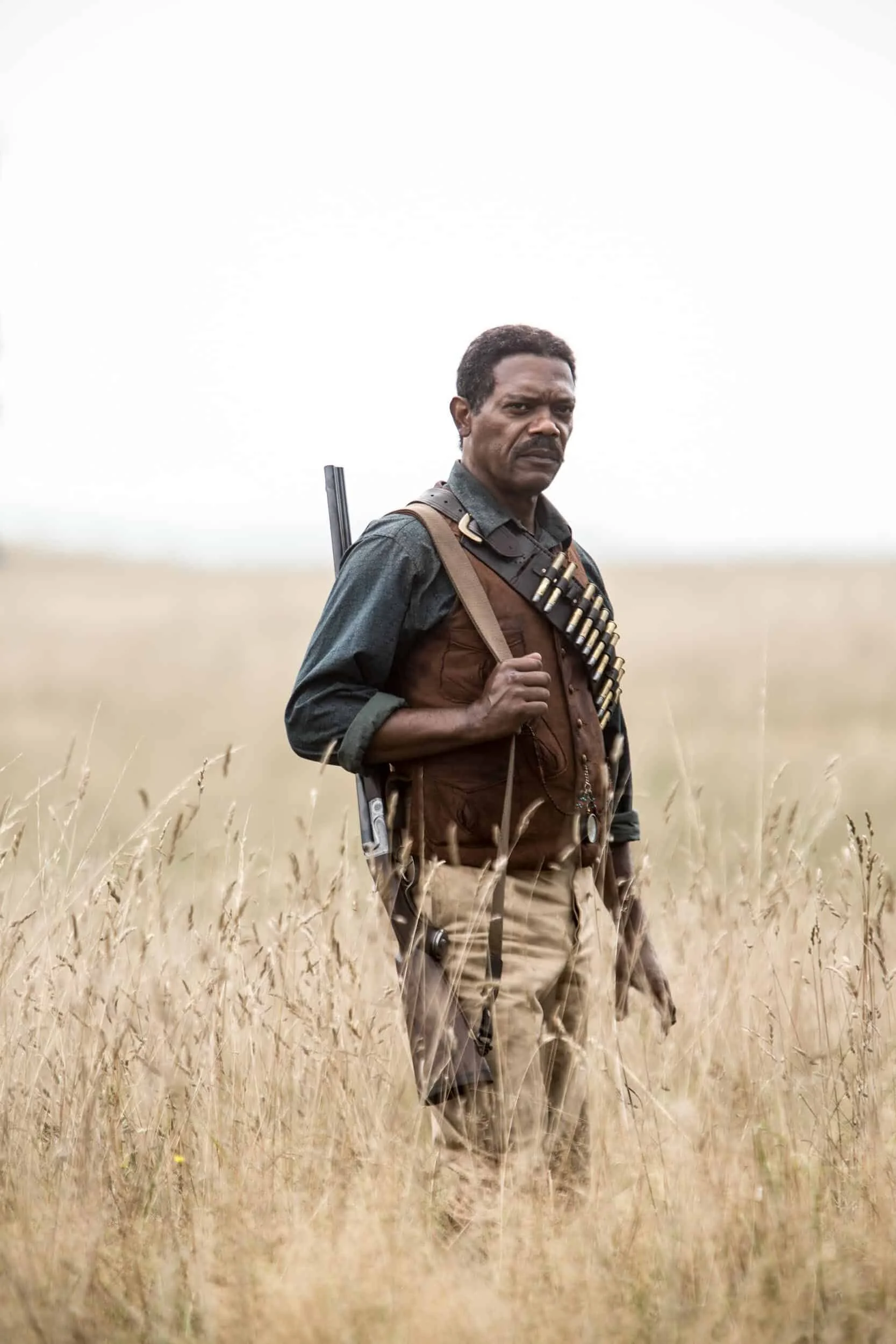 jonathan-olley-the-legend-of-tarzan-samuel-l-jackson-black-american-actor-david-yates-unit-still-photography-1.jpg