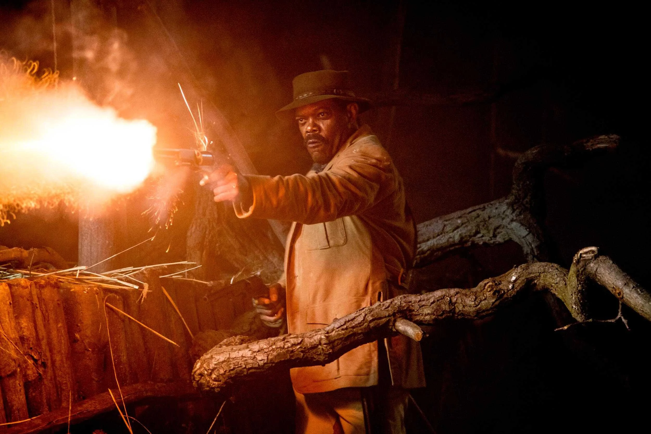 jonathan-olley-the-legend-of-tarzan-samuel-l-jackson-black-american-actor-david-yates-unit-still-photography.jpg