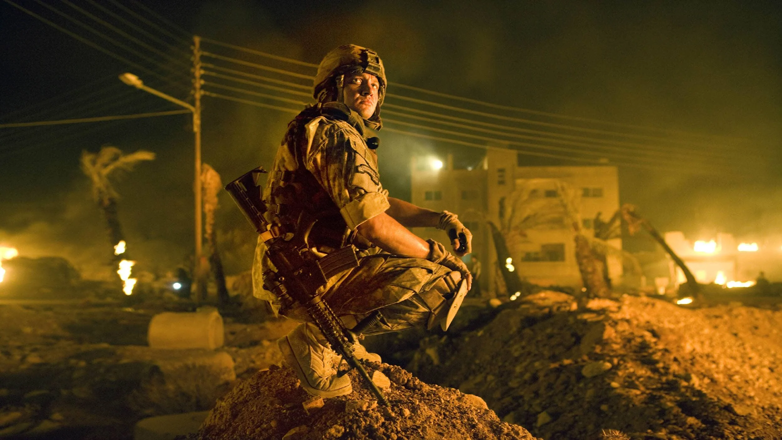 jeremy-renner-eod-the-hurt-locker-war-action-thriller-oscar-winner-best-picture-kathryn-bigelow-director-jonathan-olley-unit-still-movie-photography.jpg