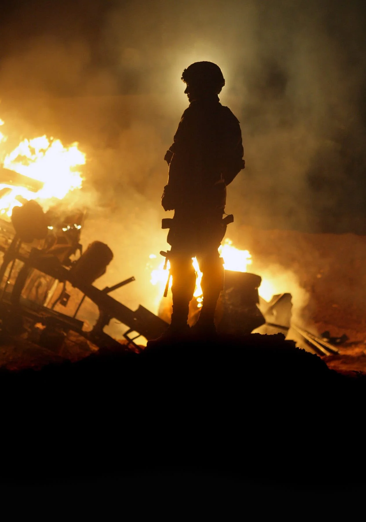 jeremy-renner-the-hurt-locker-war-action-thriller-oscar-winner-best-picture-kathryn-bigelow-director-jonathan-olley-unit-still-movie-photography.jpg