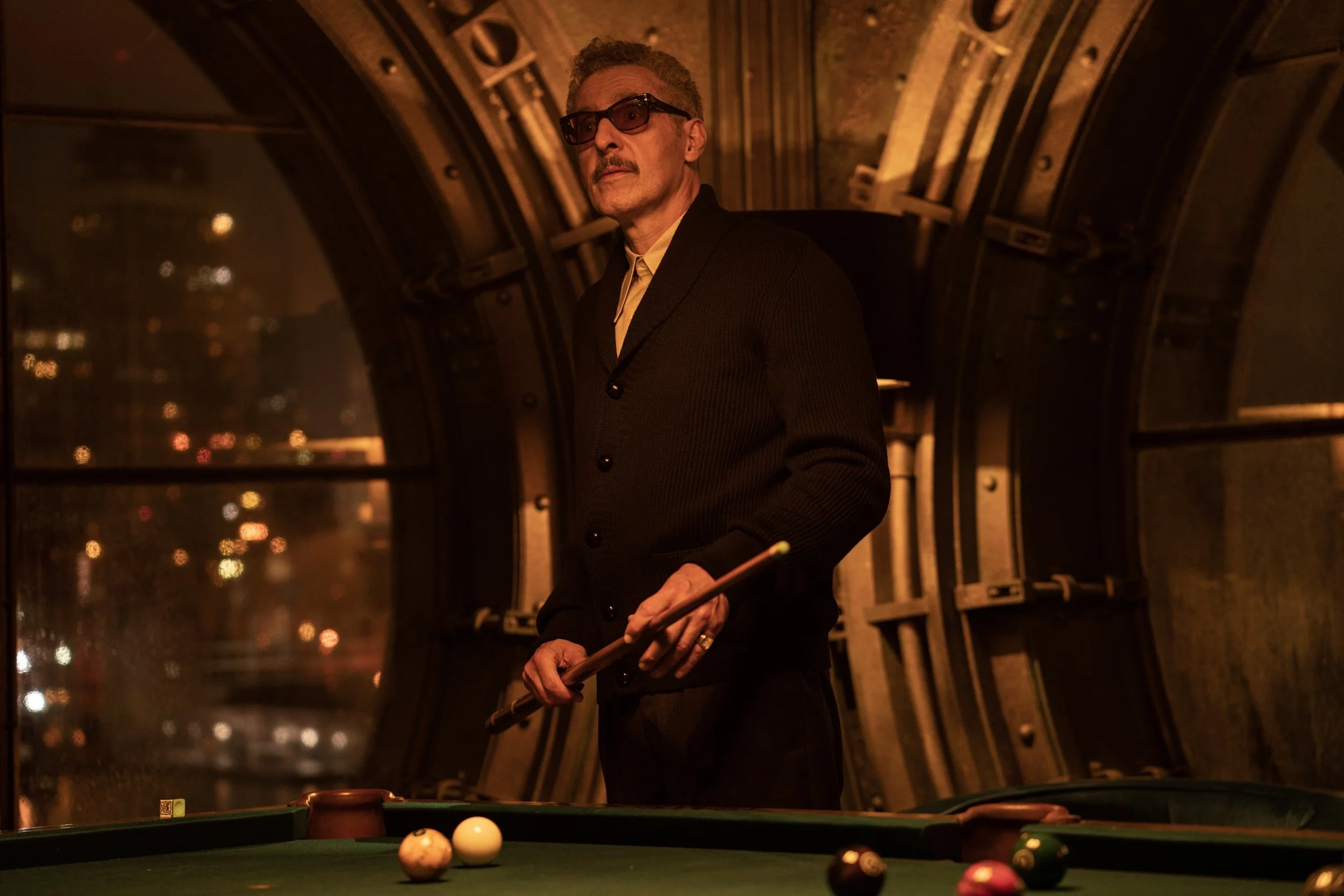 jonathan-olley-the-batman-john-turturro-warner-bros-unit-stills-movie-photography_24.jpg