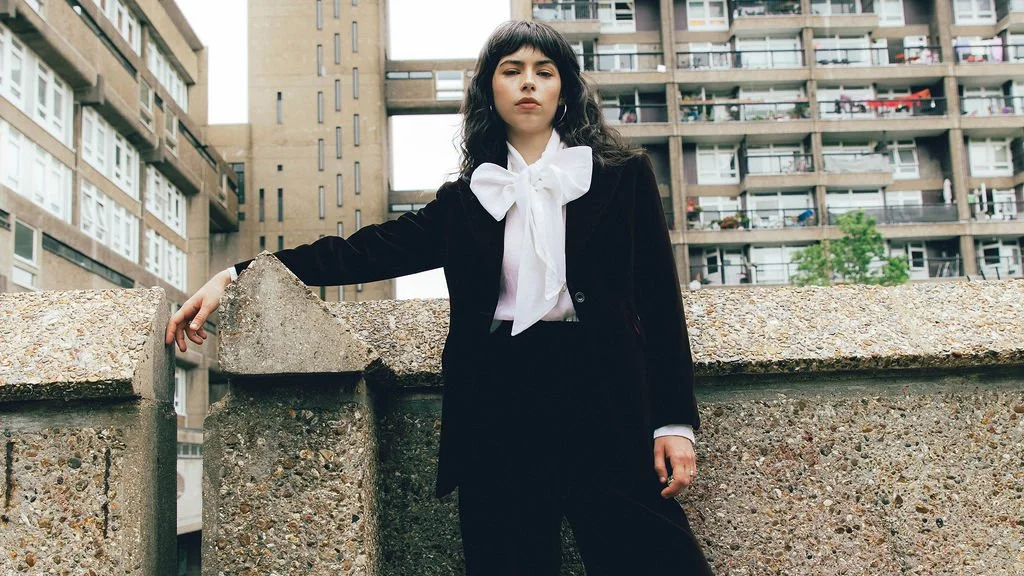 banshee-bespoke-sustainability-velvet-suit.jpg