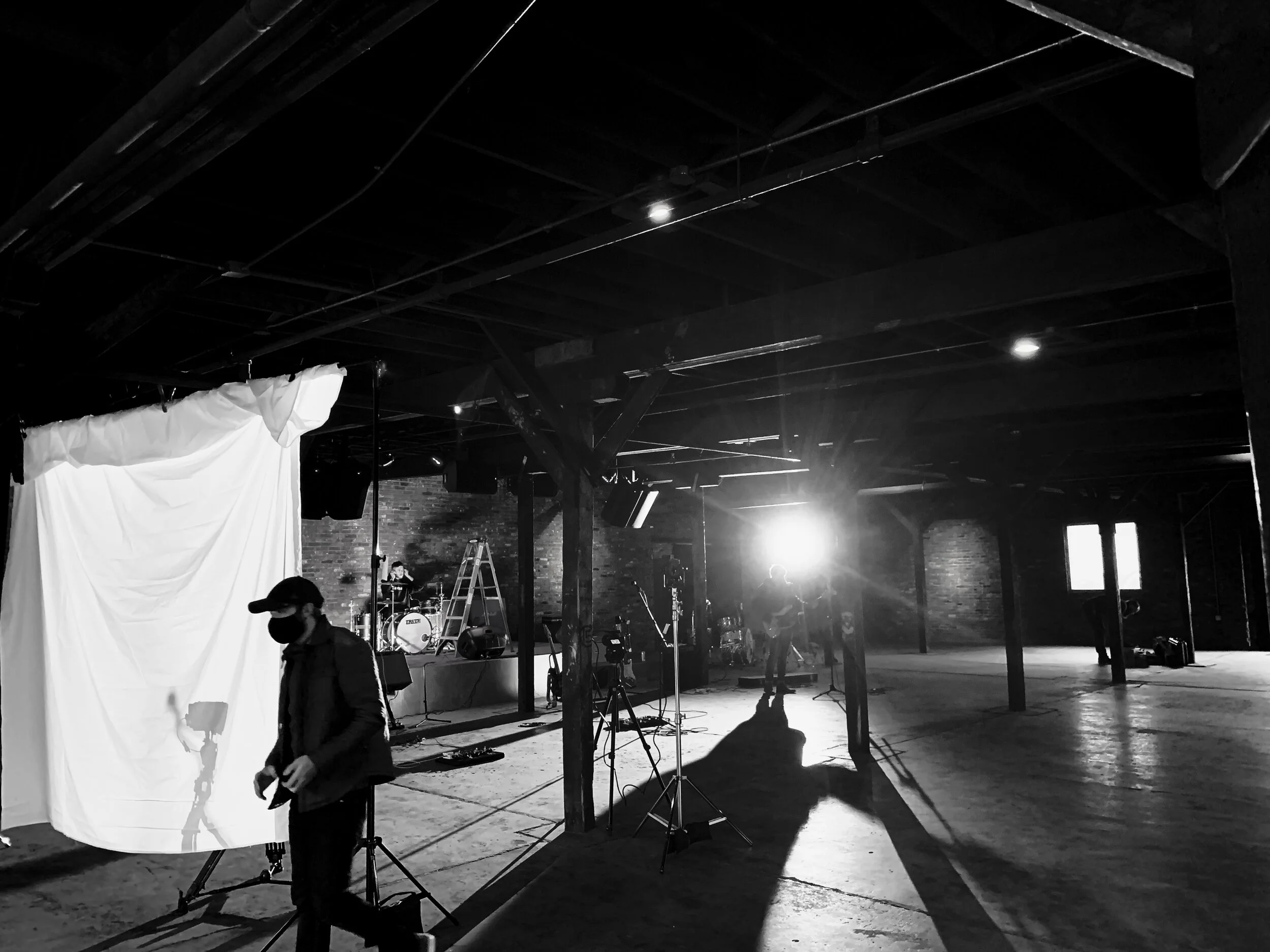 MUSIC VIDEO: ANNAPURNA 'VALLONIA'