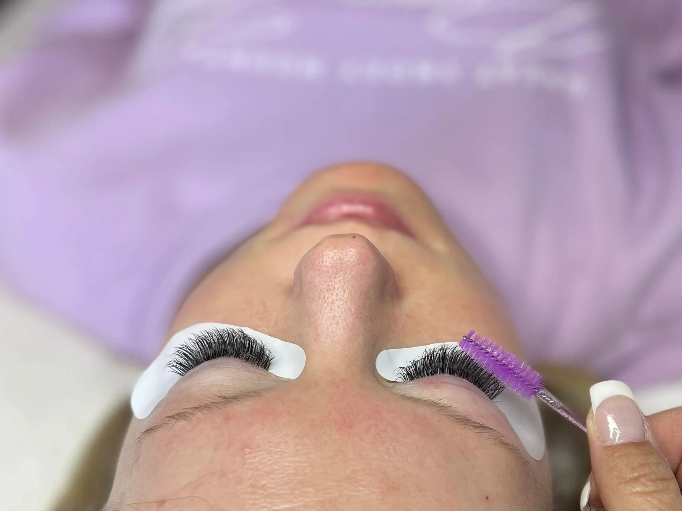 Classic & Hybrid Eyelash Extensions