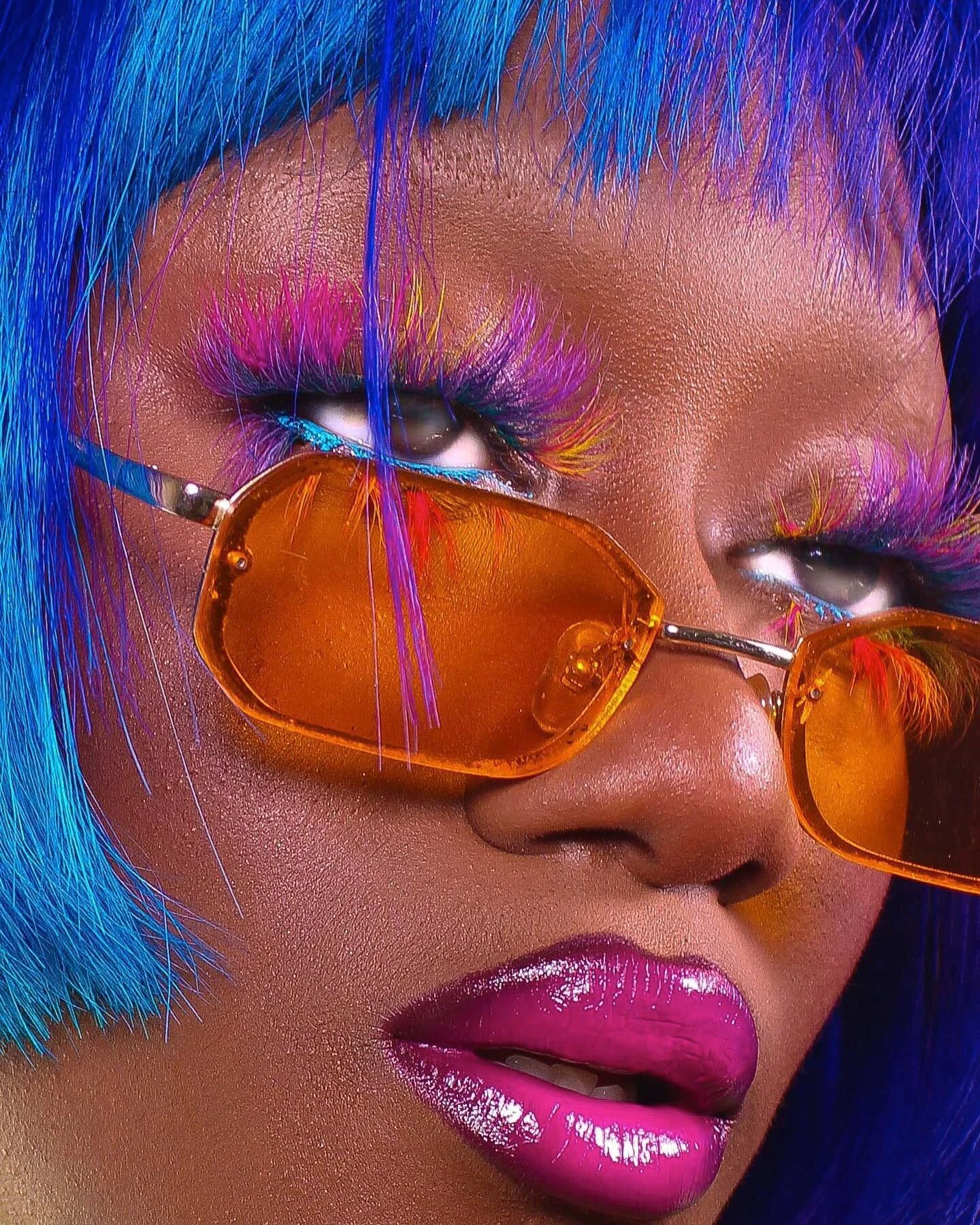 Sometimes you just gotta mix em up ⚡️

Wearing :

Breeze 
Island tings 
Criss ting 
Hot Gyal 

#lashes #bewispy_ #colorfullashes