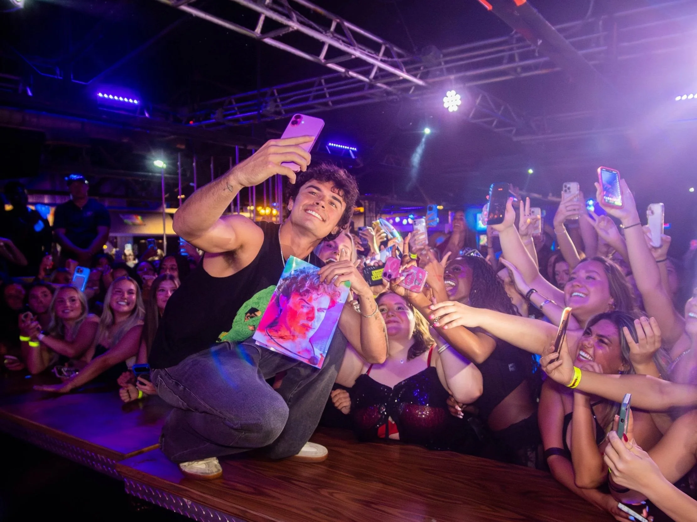 Nic Vansteenberghe (Love Island) @ Wayside Central