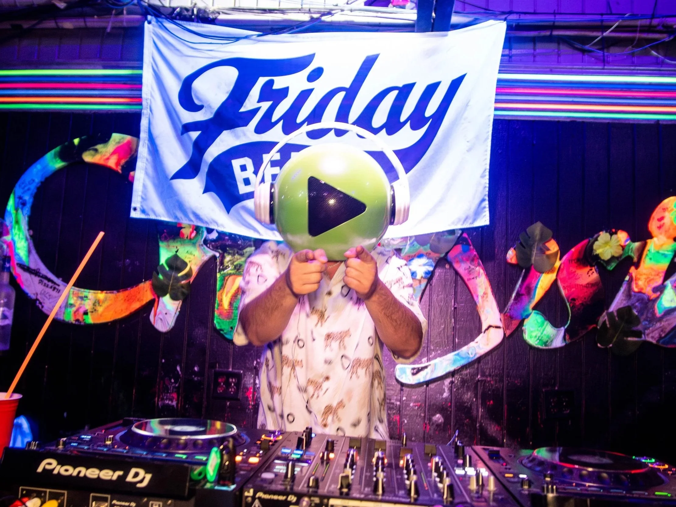 DJ Press Play @ Wayside Central