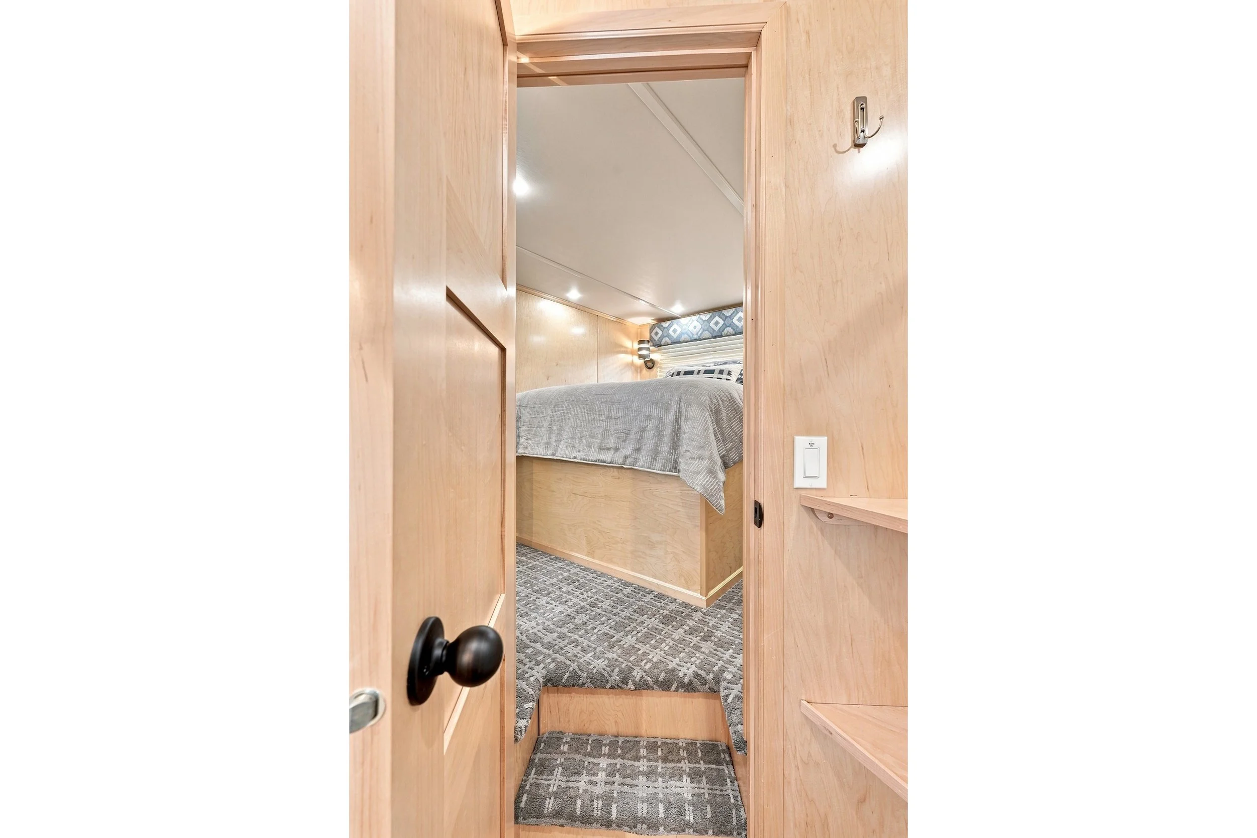 2023-sumerset-18-x-77-lux-power-10298357-20260901072332429-4.jpg