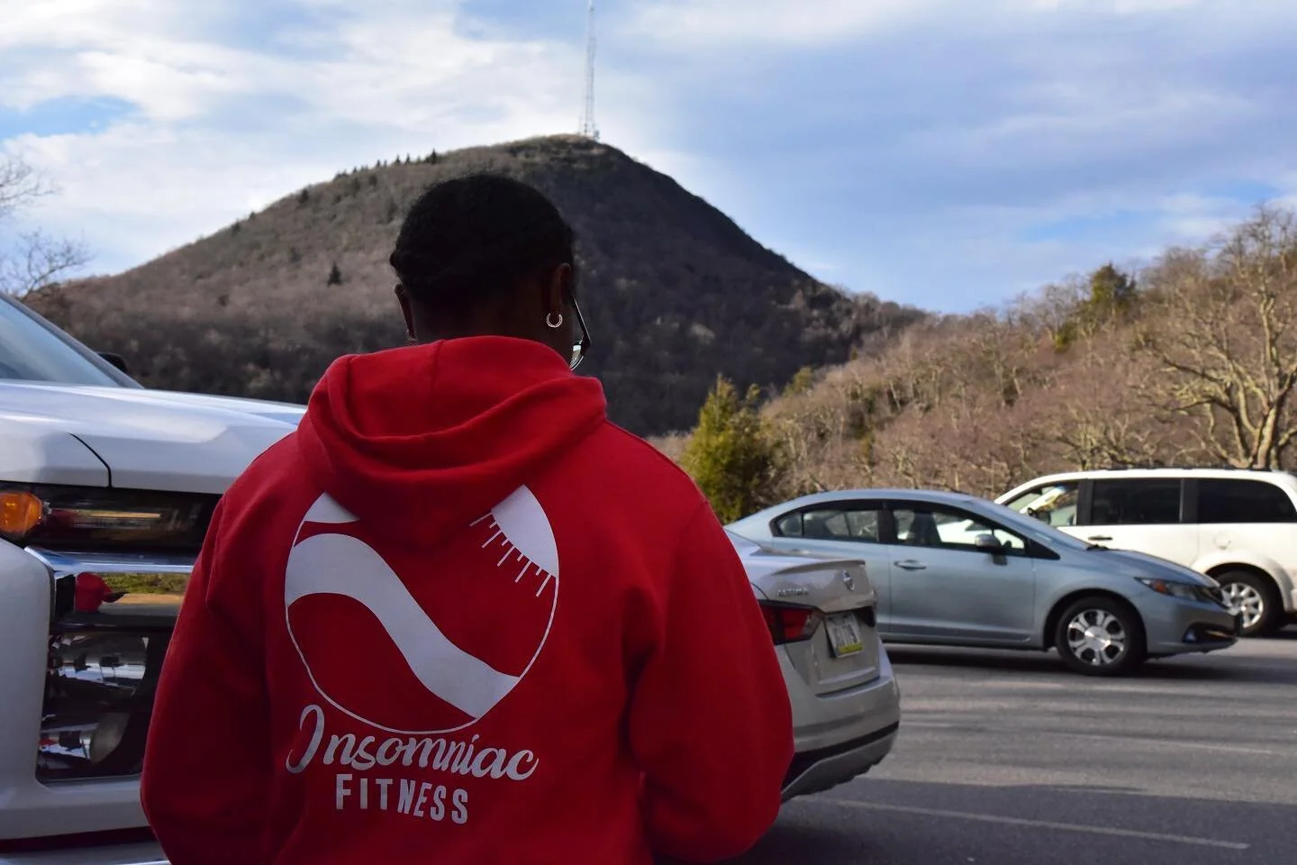 The IF Hoodie is perfect for both indoor training and outdoor enjoyment! Check them out @insomniacfitness .com

#nature #insomniacfitness #hoodiegang