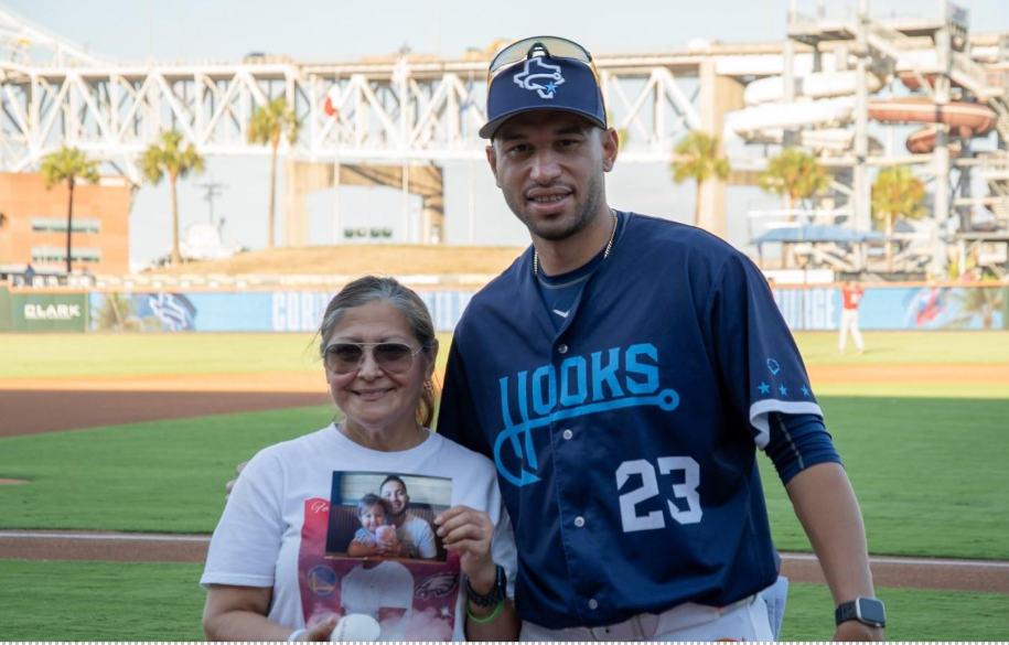 Noche de la Done Vida | Corpus Christi Hooks