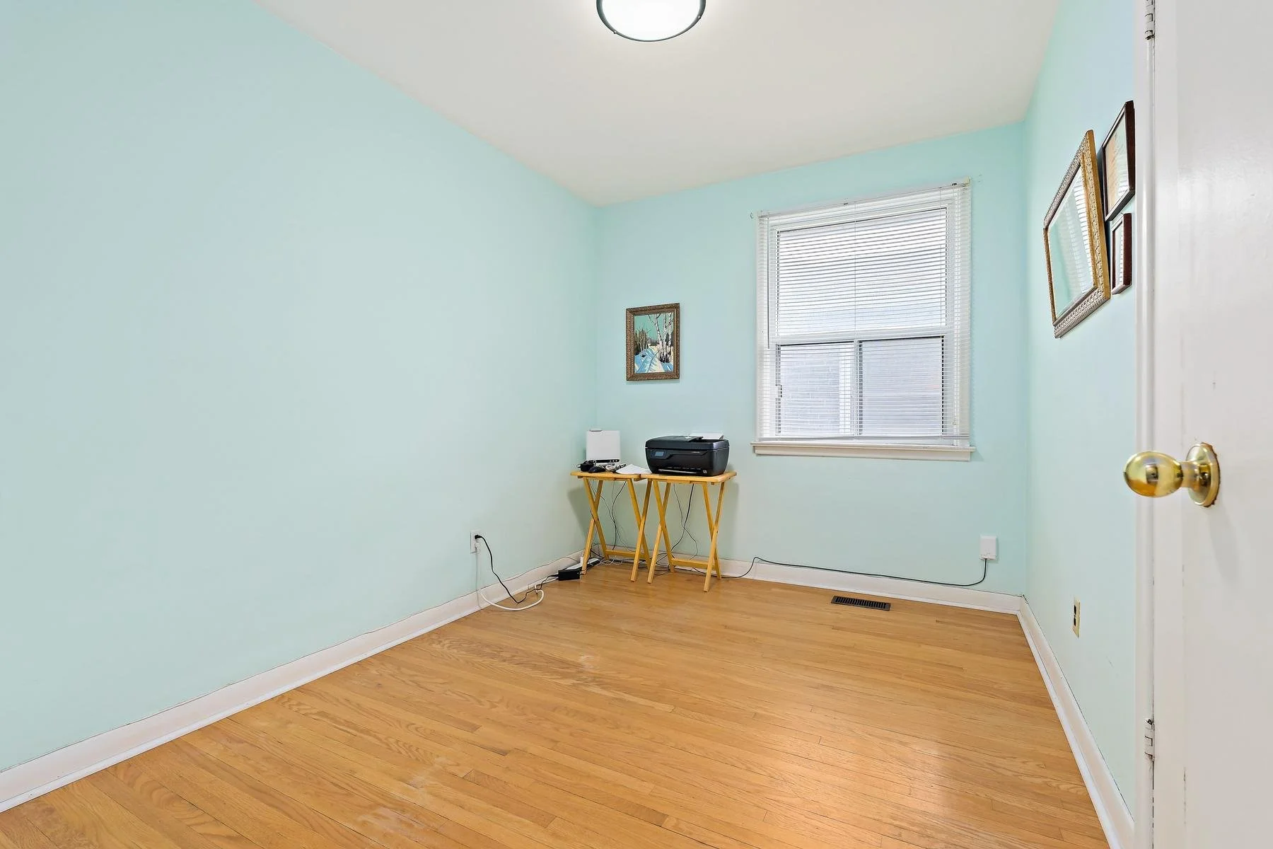 456 Delrex Blvd Halton Hills ON L7G 4J2 Canada-024-005-Bedroom 2-MLS_Size.jpg