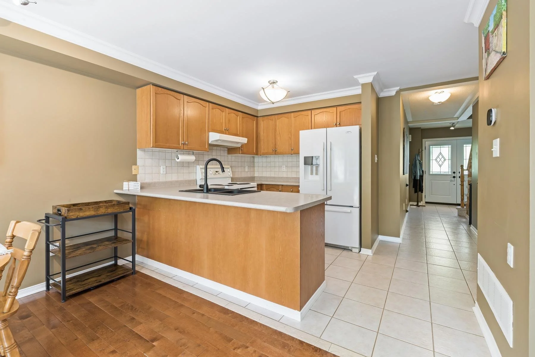 011-028-Kitchen-1900x1200.jpg