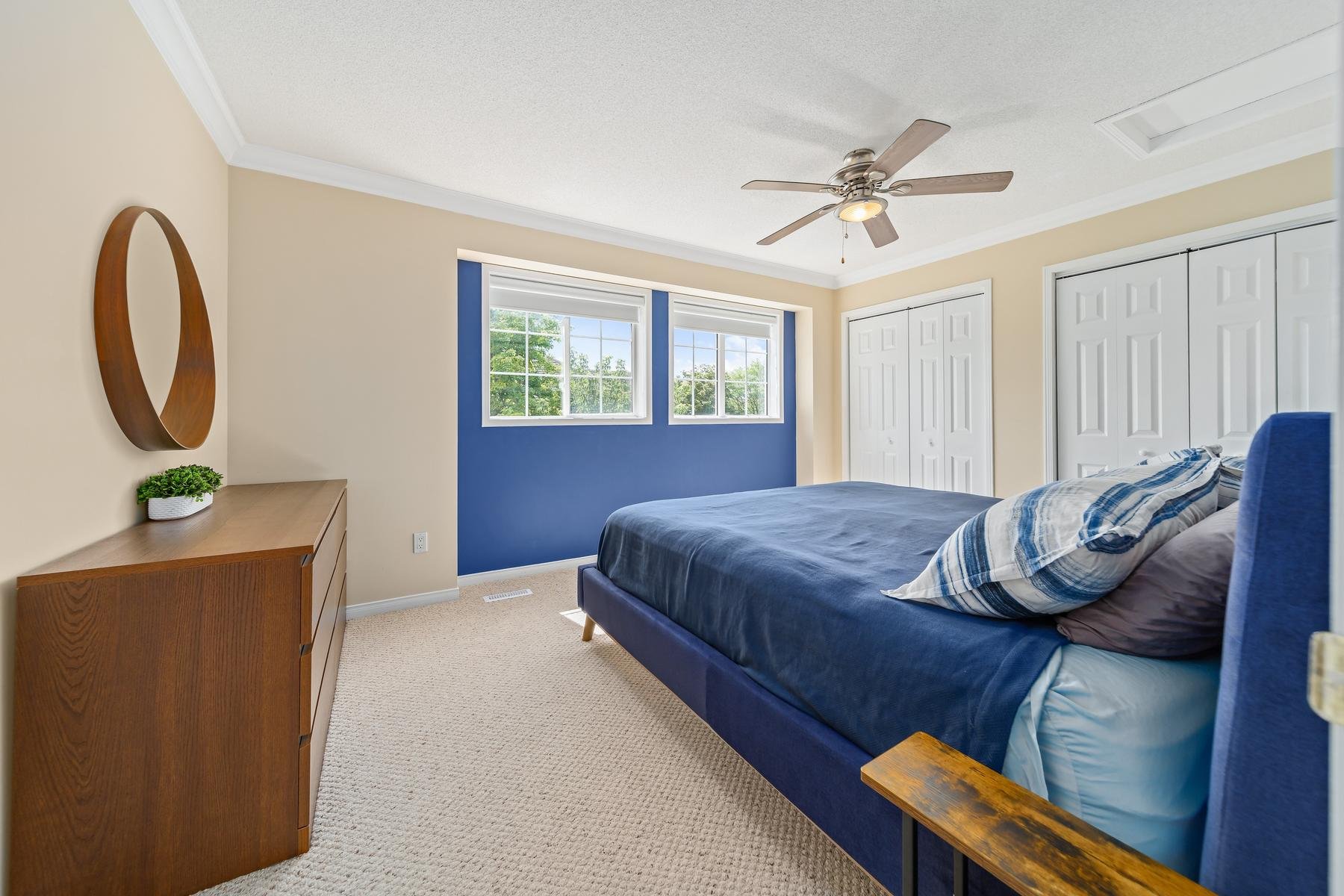 025-022-Primary Bedroom-1900x1200.jpg