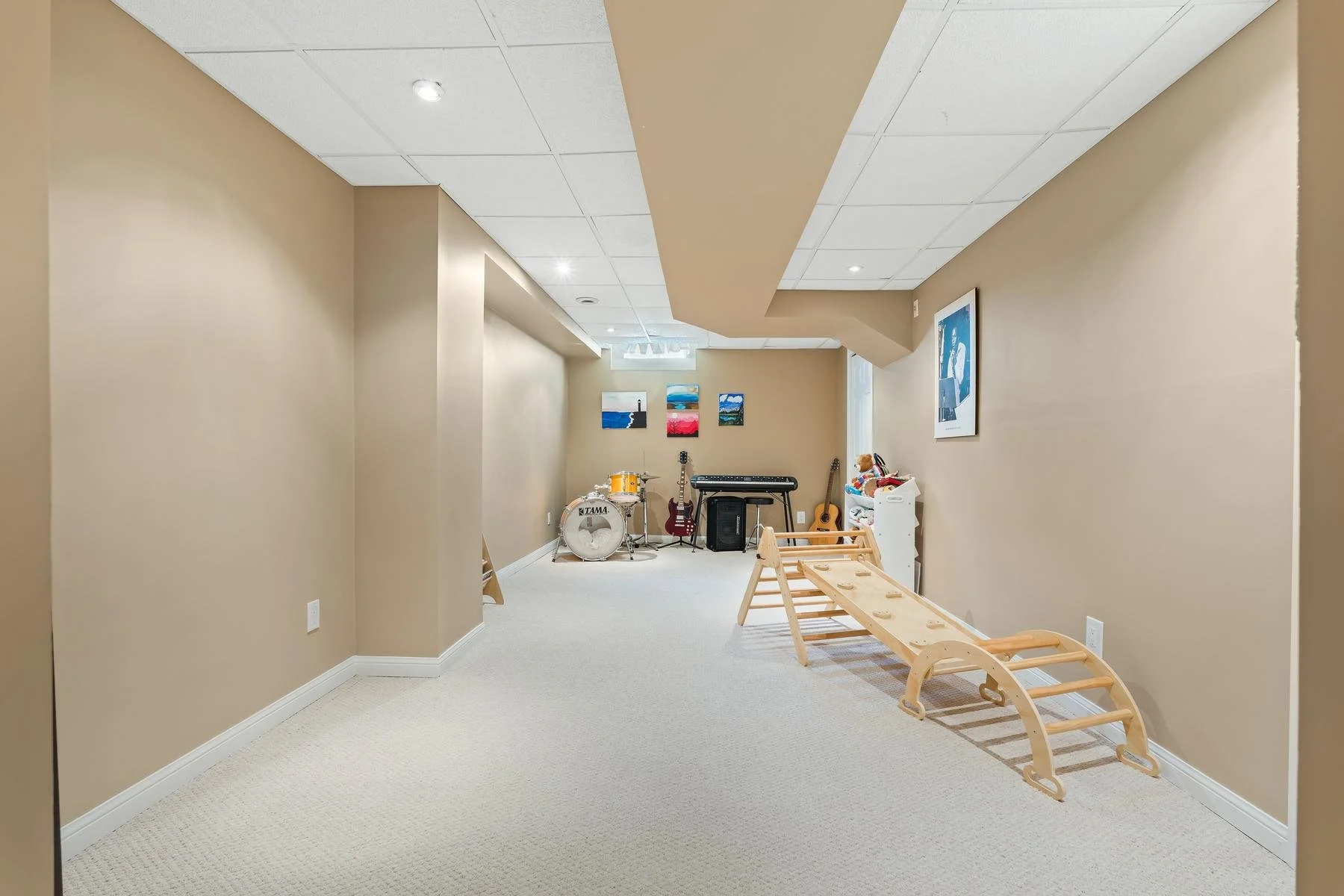 031-034-Recreation Room-1900x1200.jpg