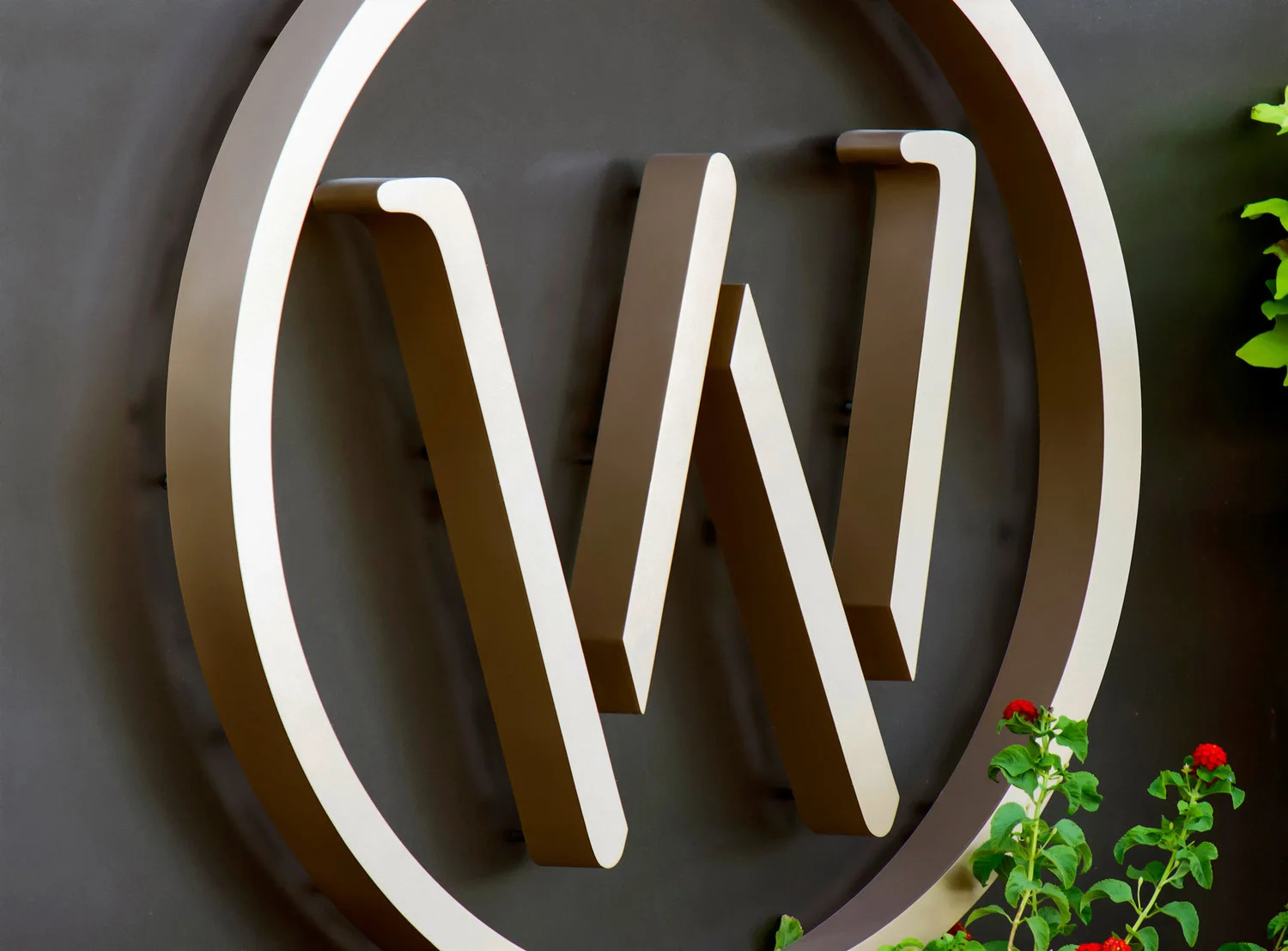 Broadstone+Waterfront+Sign+Detail.jfif