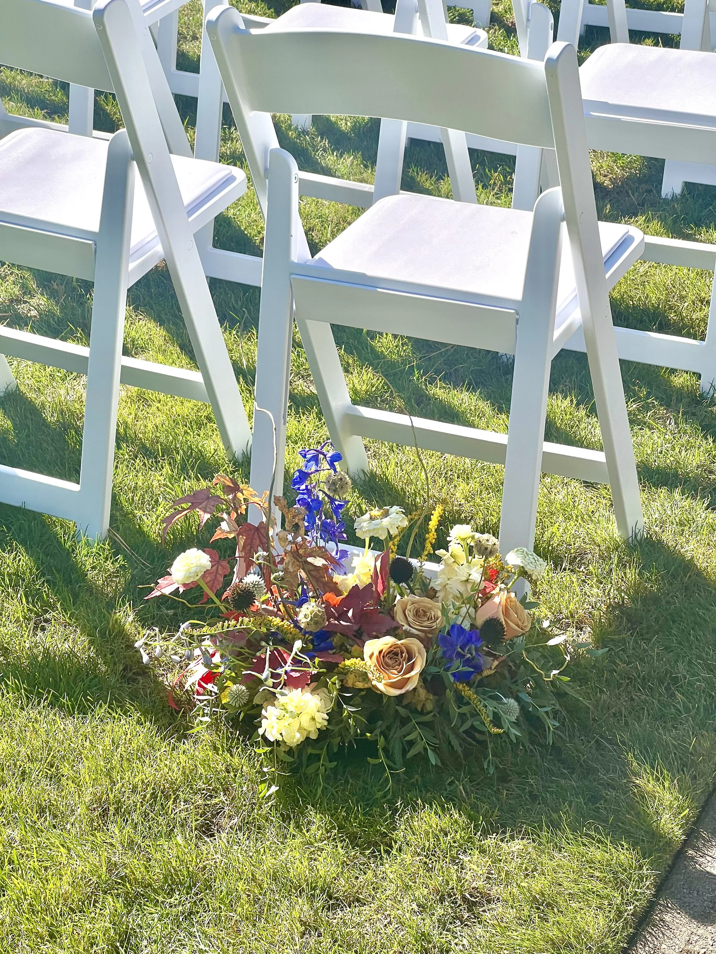 Aisle flowers for a fall wedding