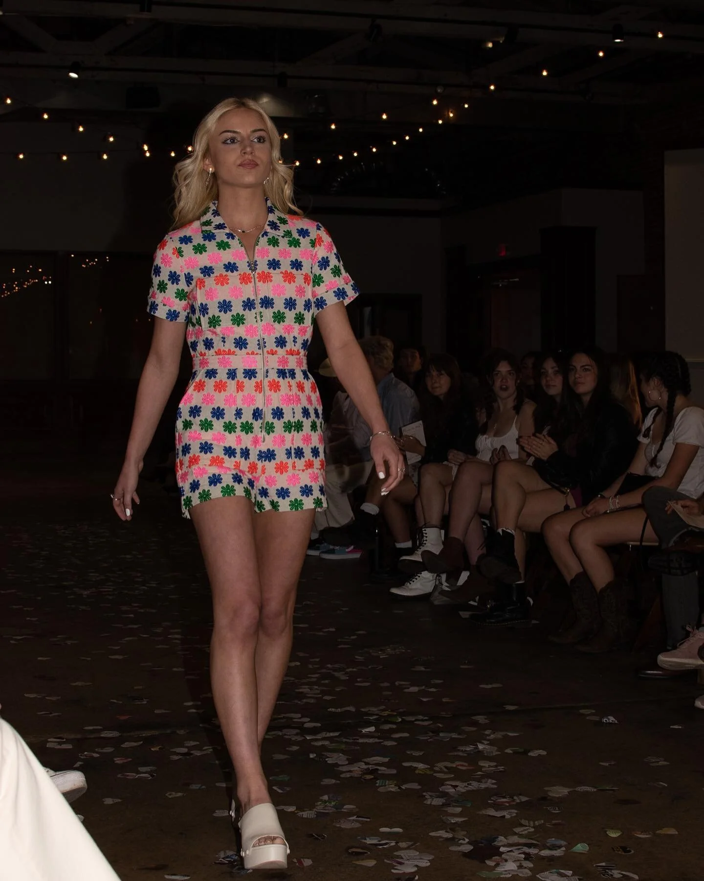 Have you guys been enjoying this Spring season? 🤔 The weather has been inconsistent but when the days are good THEY ARE GOOD! ✨ 🌸🌼 
What&rsquo;s been your Spring go-to so far? 👀 COMMENT BELOW! 

Featured above: @slateondevine runway collection fo