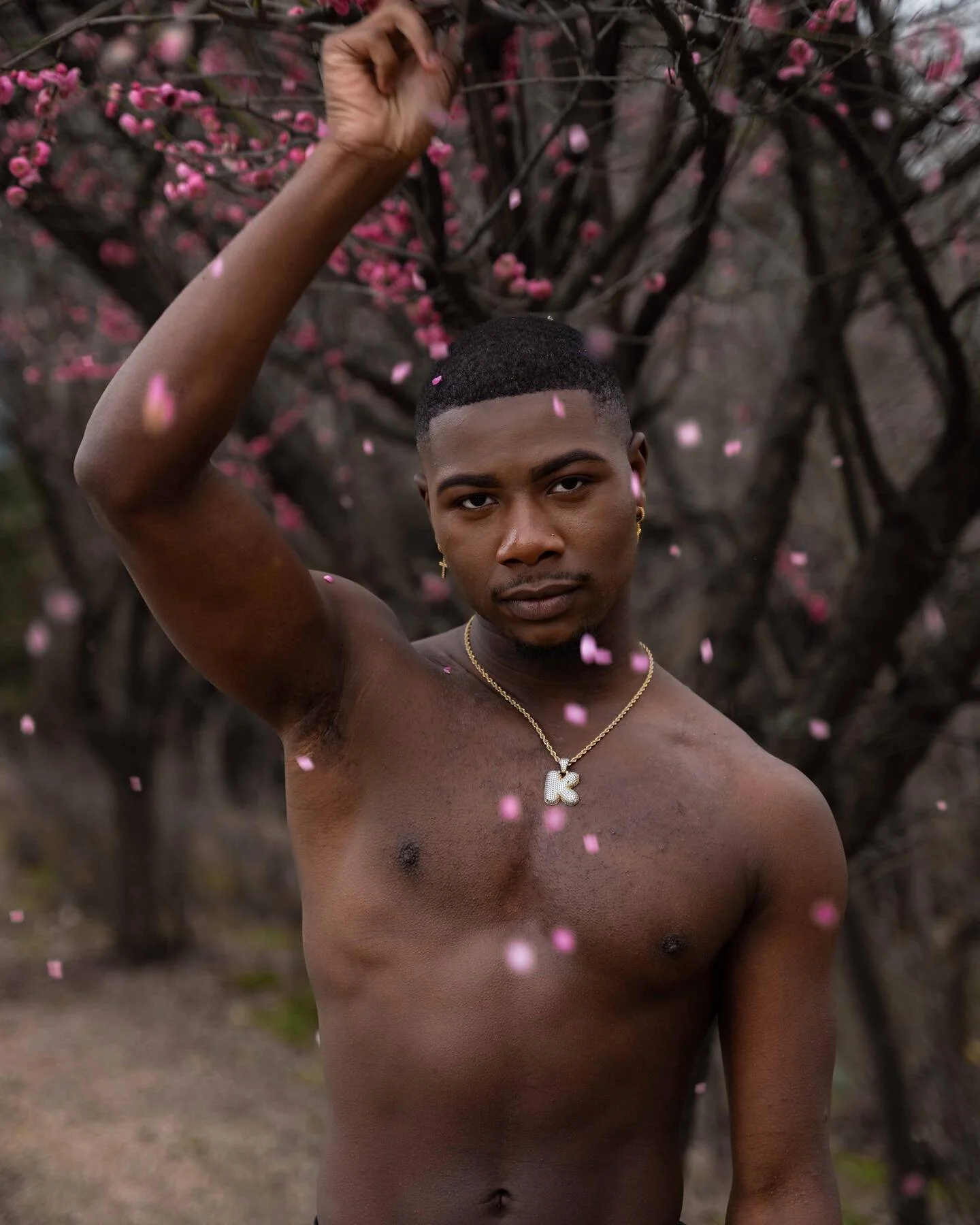 Happy Monday! We hope you had a fantastic weekend ✨ Here&rsquo;s an awesome #Submission from Greenville Photographer @shawnsalleyphotography 😍
Model: @thealkabir_ 🔥

Visit his profile for more of his amazing work and stay tuned for more of this gre