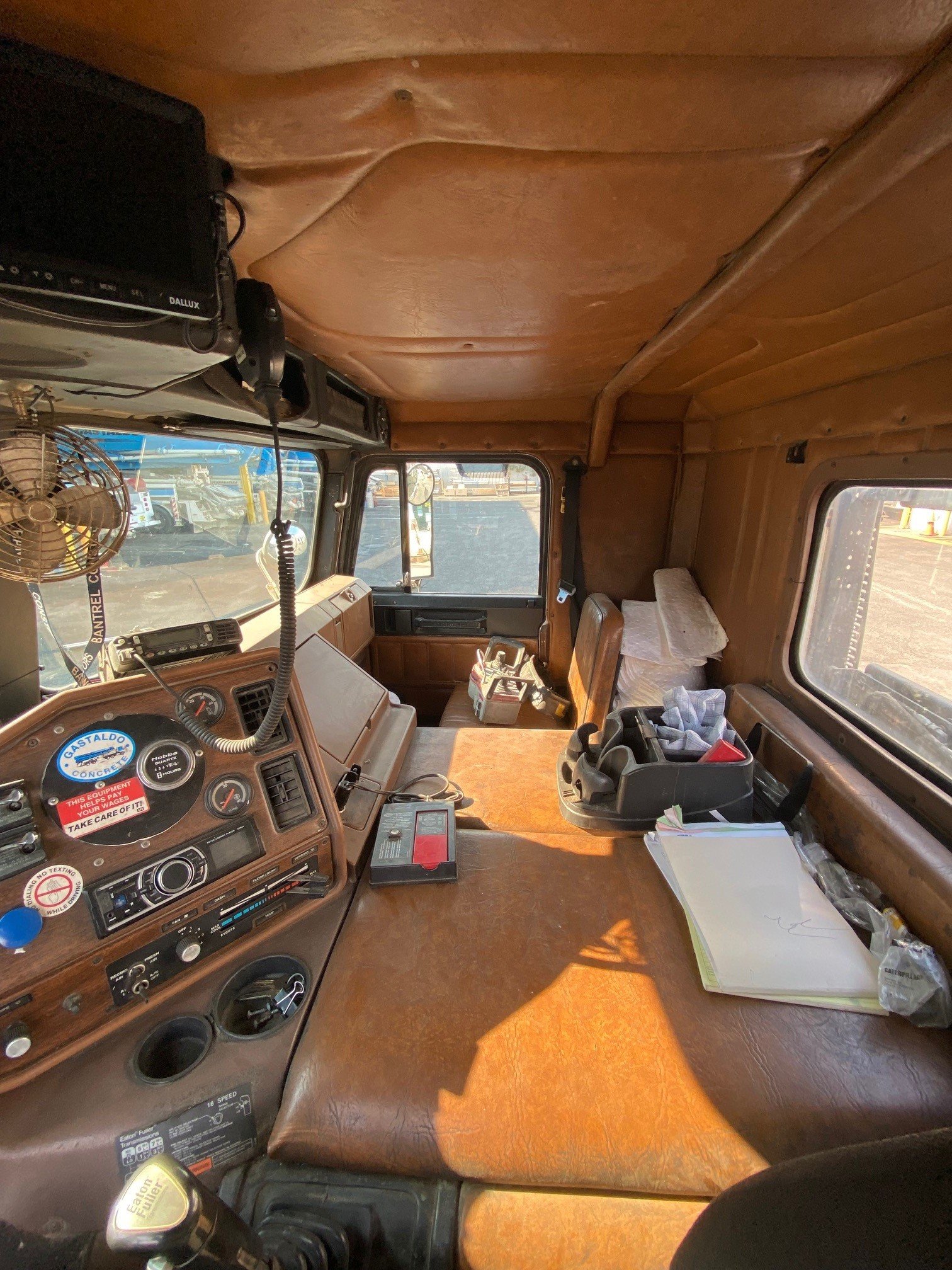 unit 14 cabin space.jpg