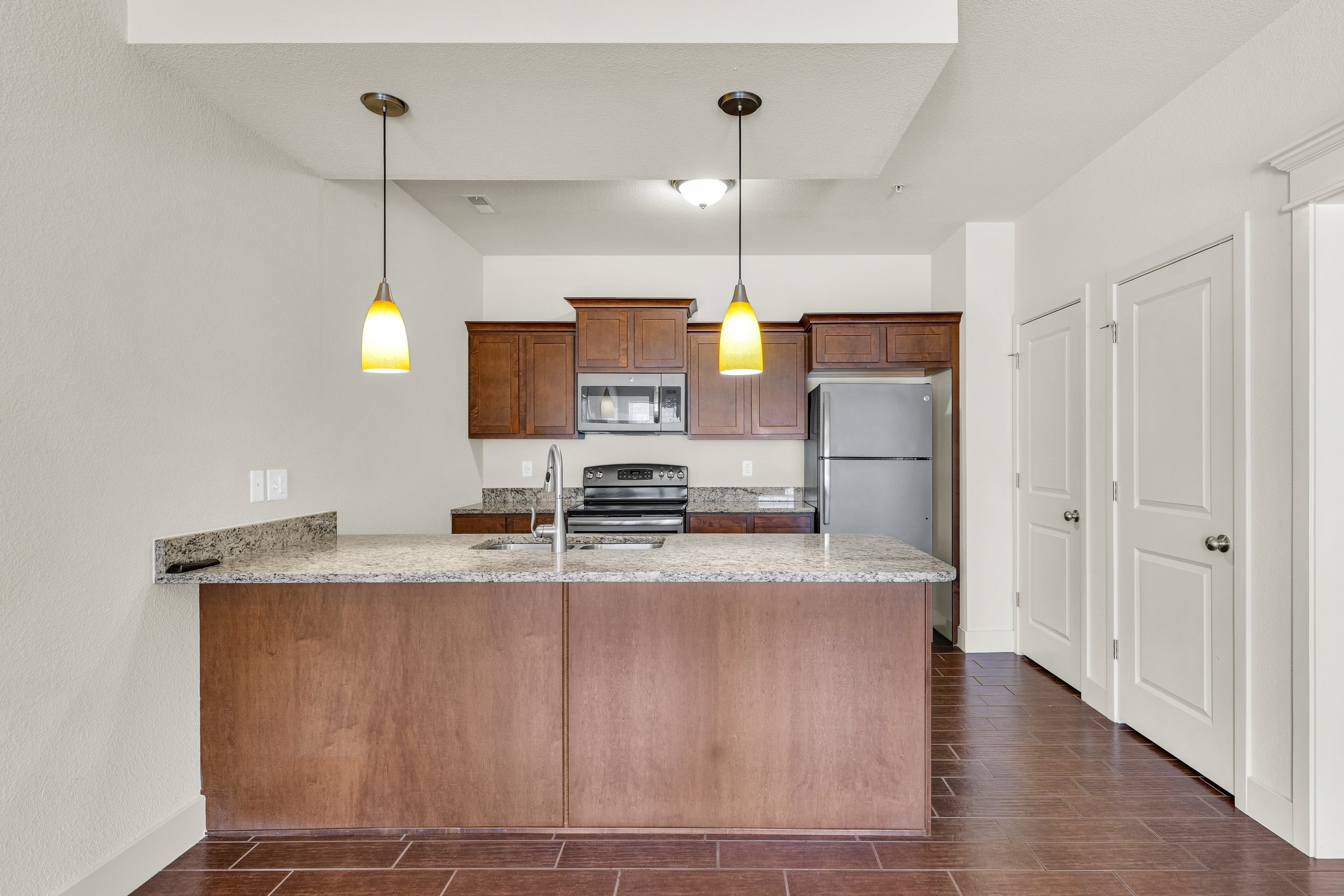104 Portsmouth Ln Apt 4-06.jpg
