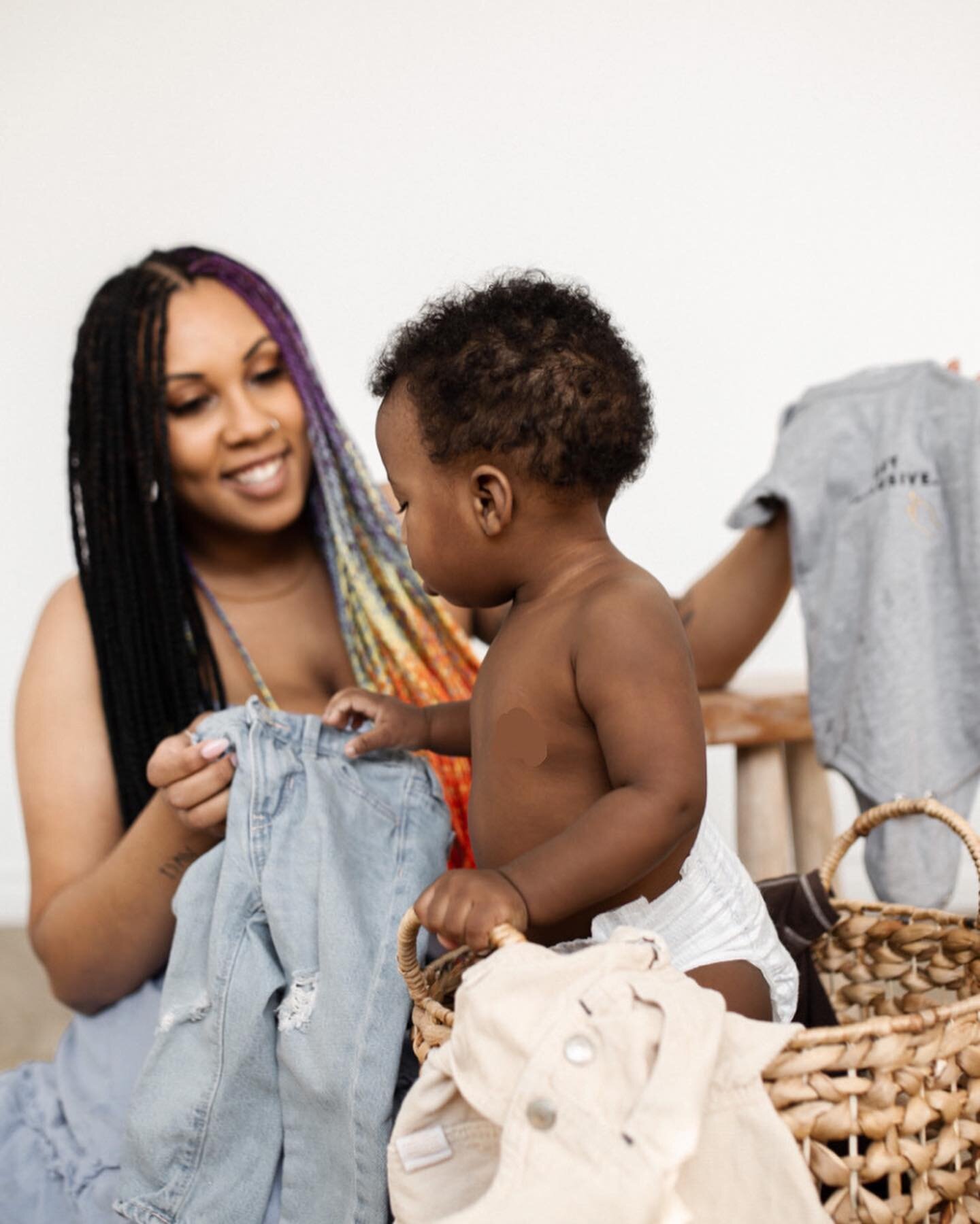 I spy Two Feet Apart merch&hellip; Swipe for baby edition. 🤩

Images by: @justynasokolowski 

[Image description: Two photos of Patra and Cash. Cash is shirtless in a wicker basket and Patra is in a blue spring dress. They&rsquo;re surrounded by var