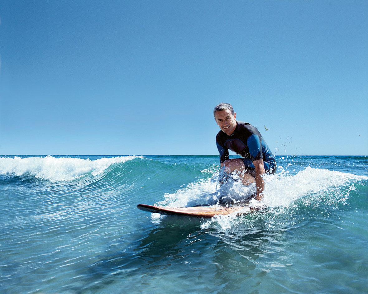 Deka_Sub_Typ_auf_Surfbrett.png