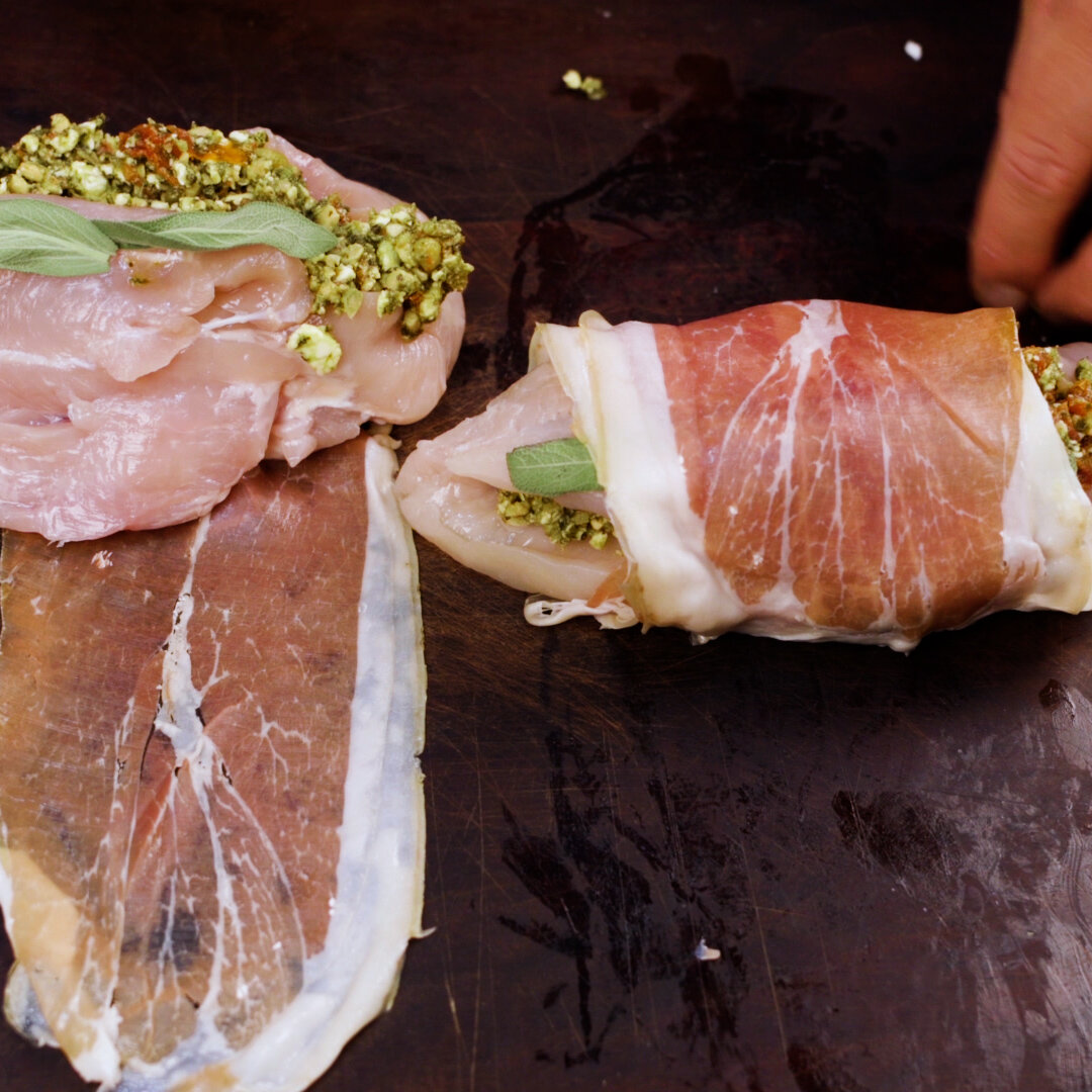 How to cook Prosciutto Wrapped Chicken Breast with Basil and Sundried