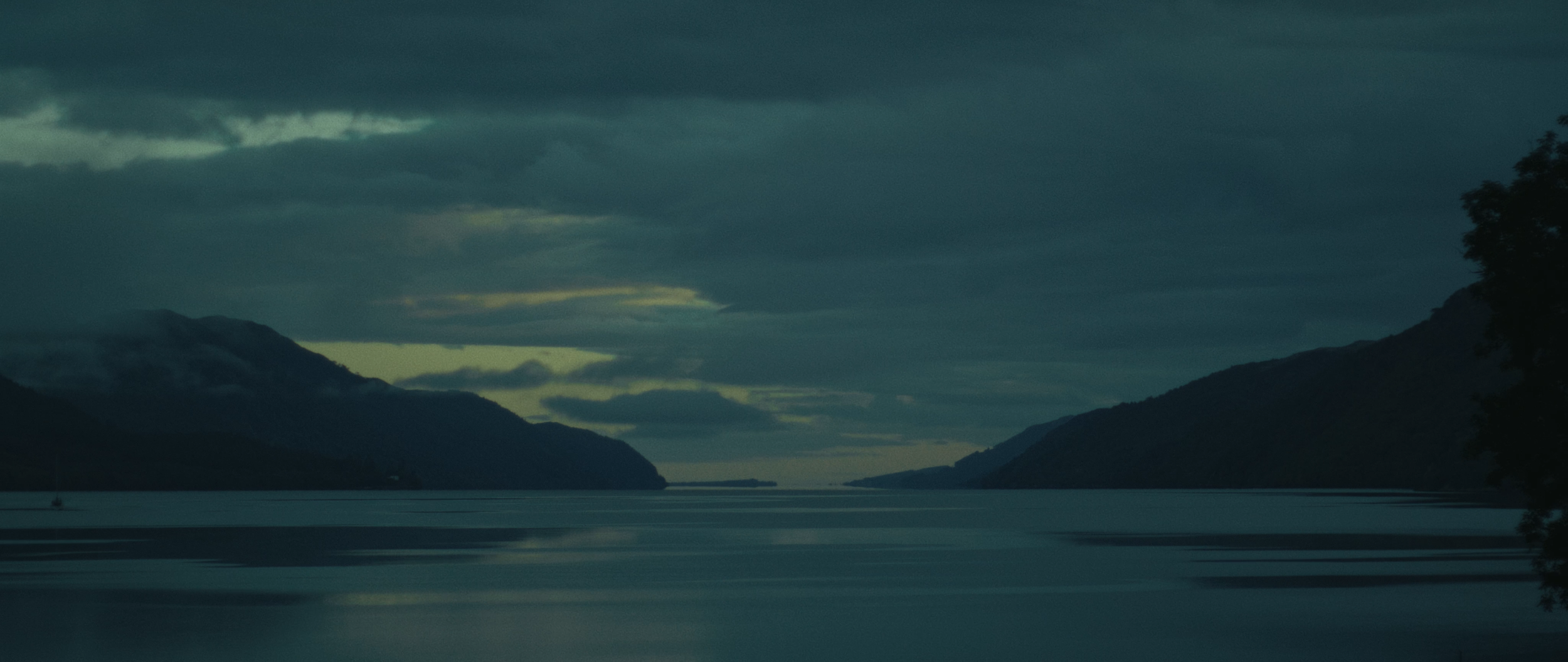 00 Ross Edgley_ATL_Main_Cut_Cinema_Version_ FC_1.00_12_47_23.Still077.PNG